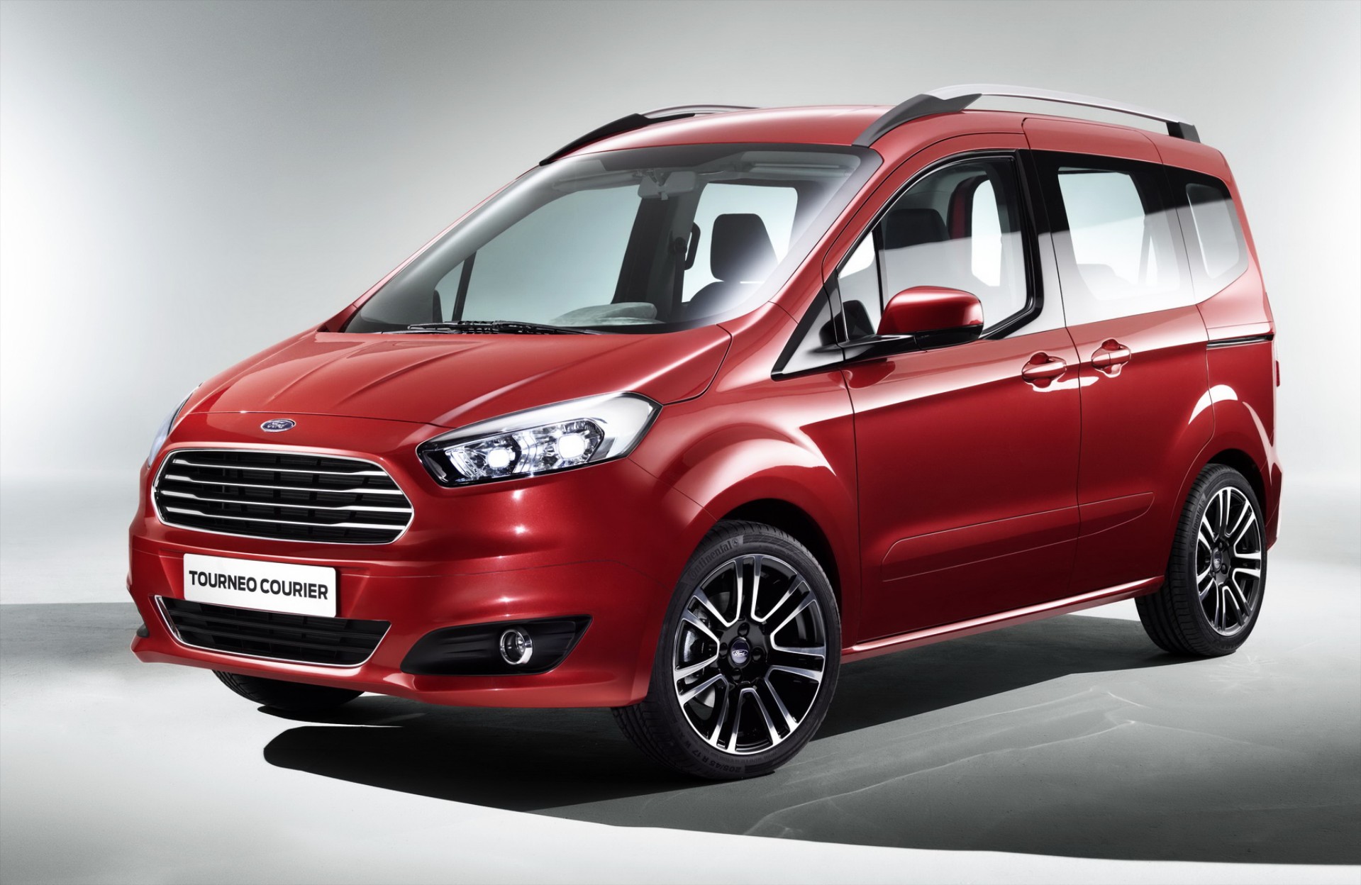 Ford Tourneo Courier στη Γενεύη
