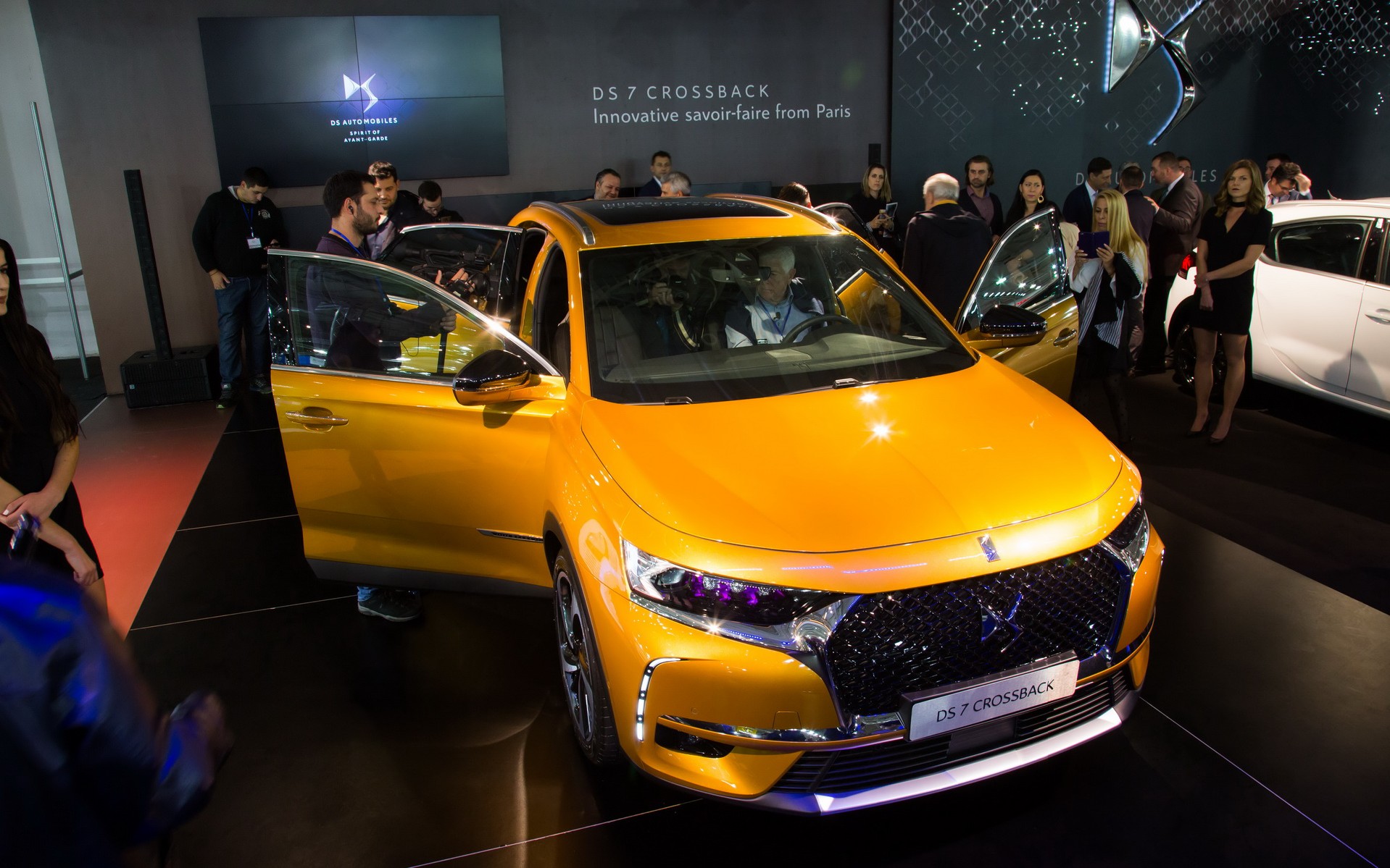 To DS 7 Crossback λάμπει στην έκθεση ΑΥΤΟΚΙΝΗΣΗ 2017