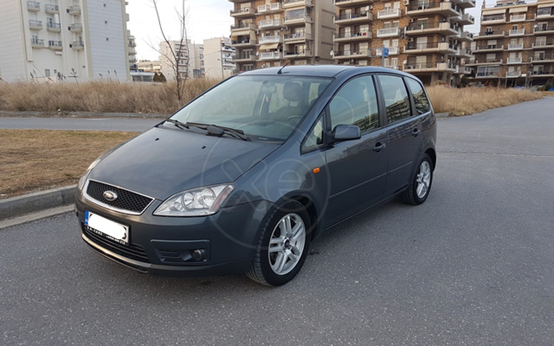 5 μεταχειρισμένα Ford C-MAX από 3.900 ευρώ