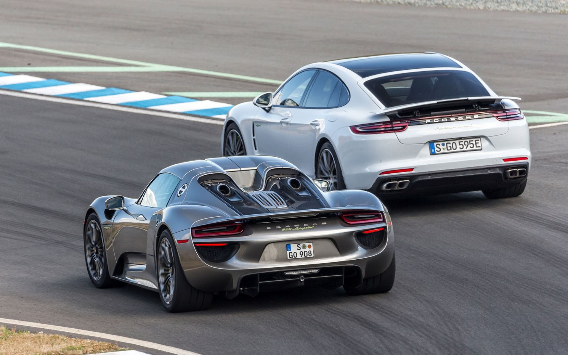 Υβριδικά τα πλάνα της Porsche