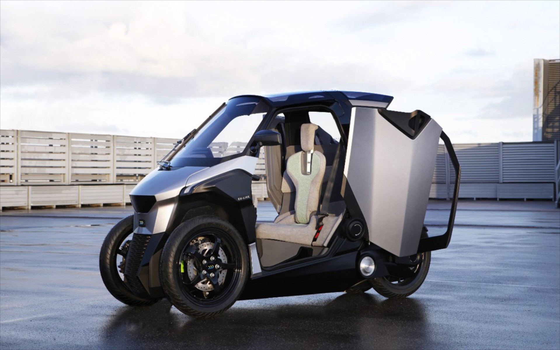 Μικρό ηλεκτρικό για μέσα στην πόλη από Peugeot-Citroen