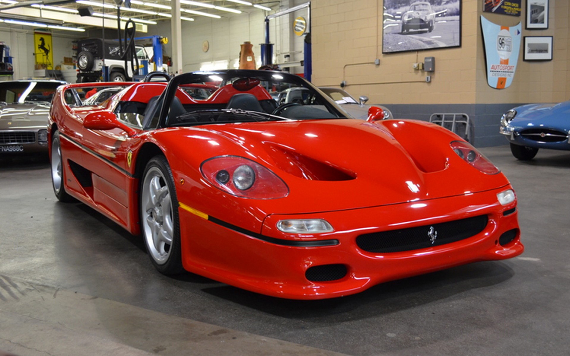 Αυτή είναι η πρώτη Ferrari F50 και… πωλείται