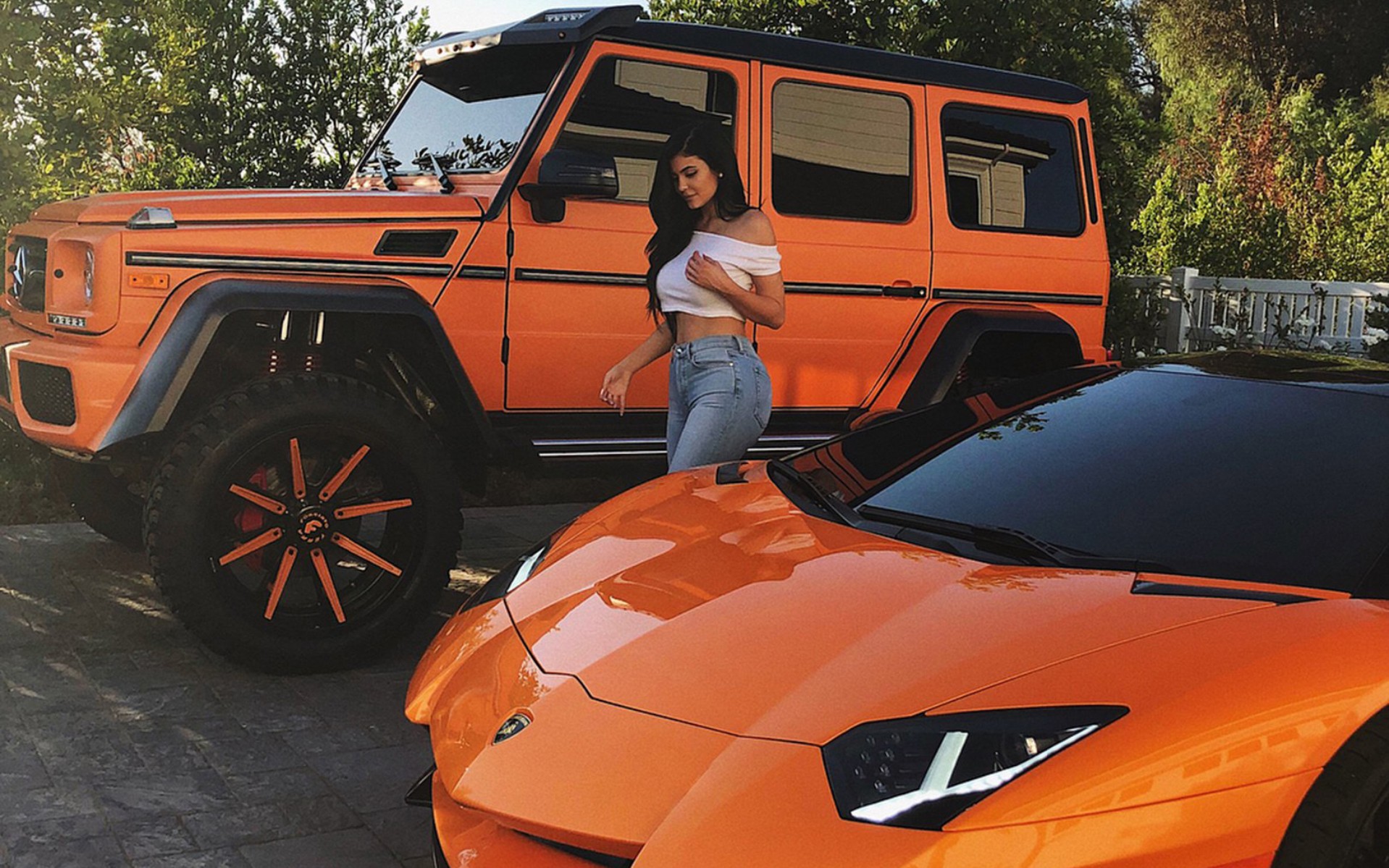 H Kylie Jenner ποζάρει με τη νέα της G550 4x4 2
