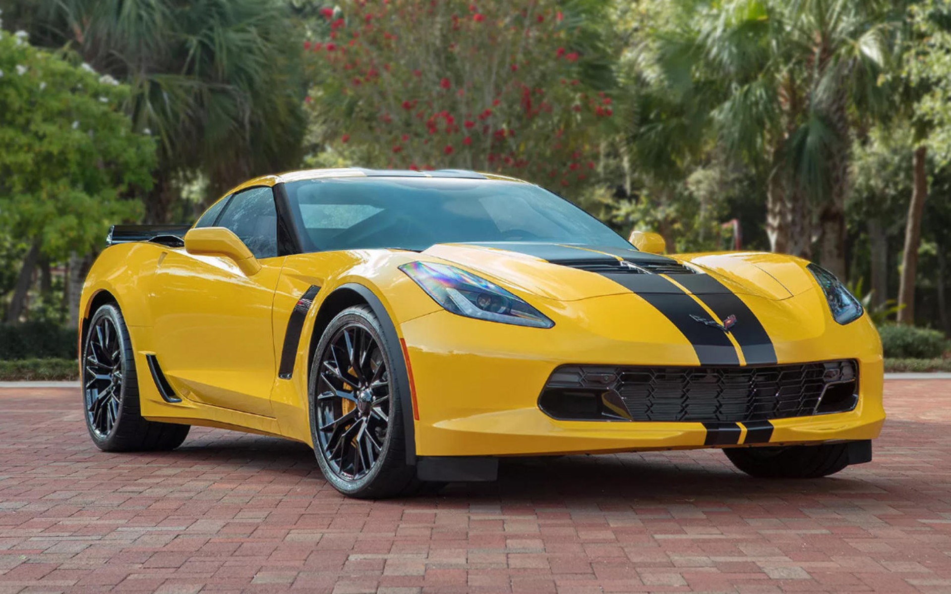 Πόσο νοικιάζουν μια Chevrolet Corvette Z06;