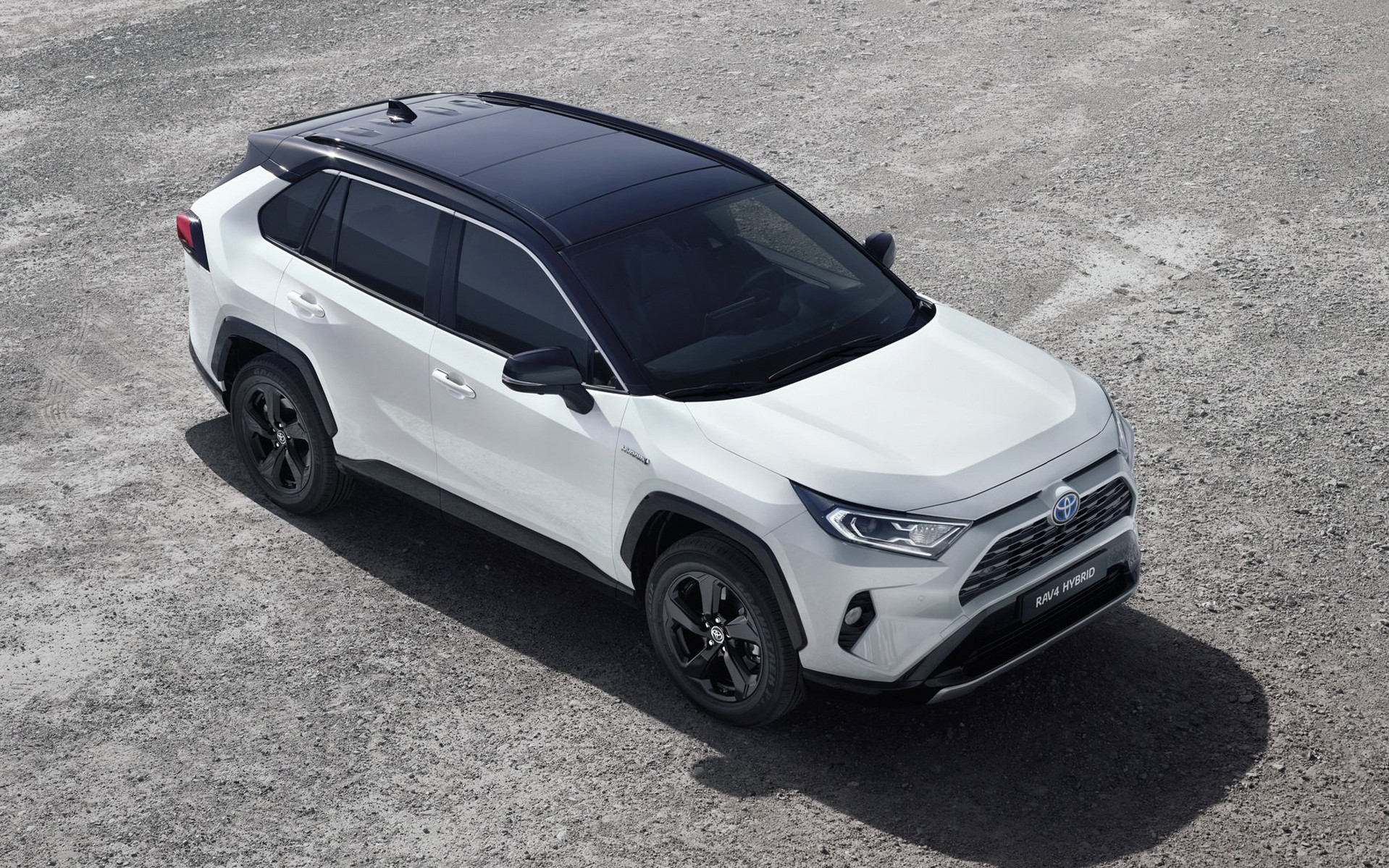 Νέο υβριδικό Toyota RAV4 στο Παρίσι