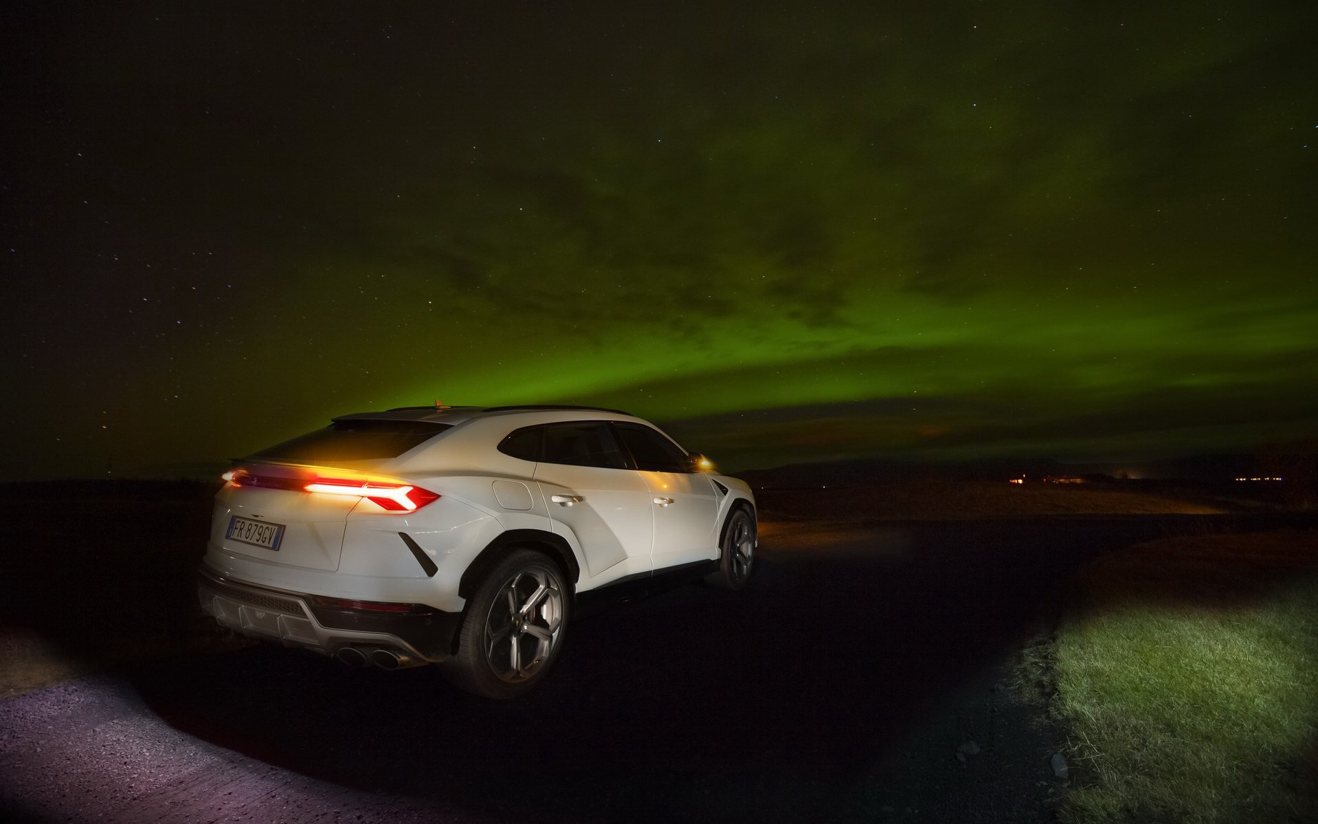 7 Lamborghini Urus τα «σπάνε» στην Ισλανδία (Photos+vid)