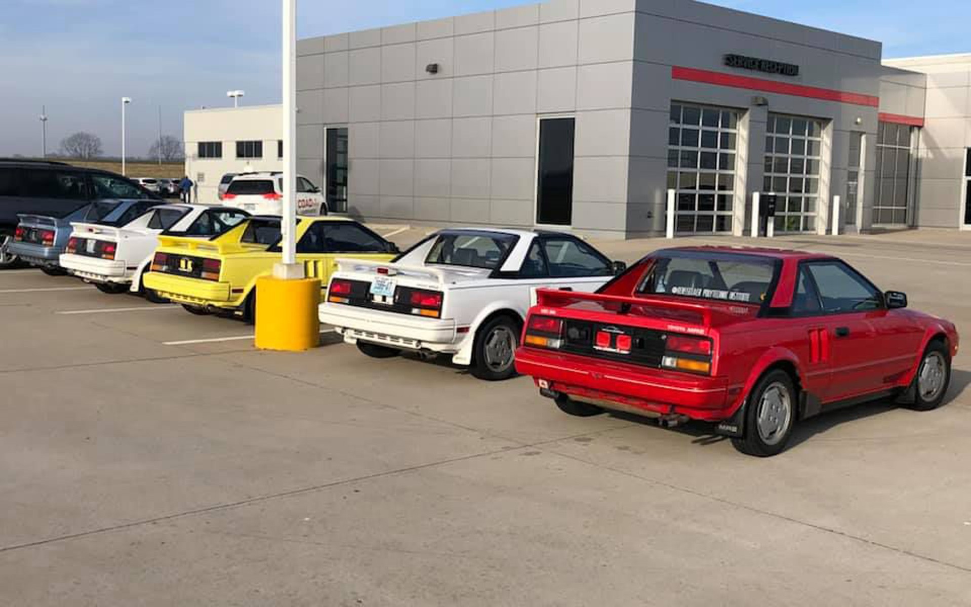 Κάποιος έδωσε μια συλλογή MR2 1ης γενιάς για ένα MX-5