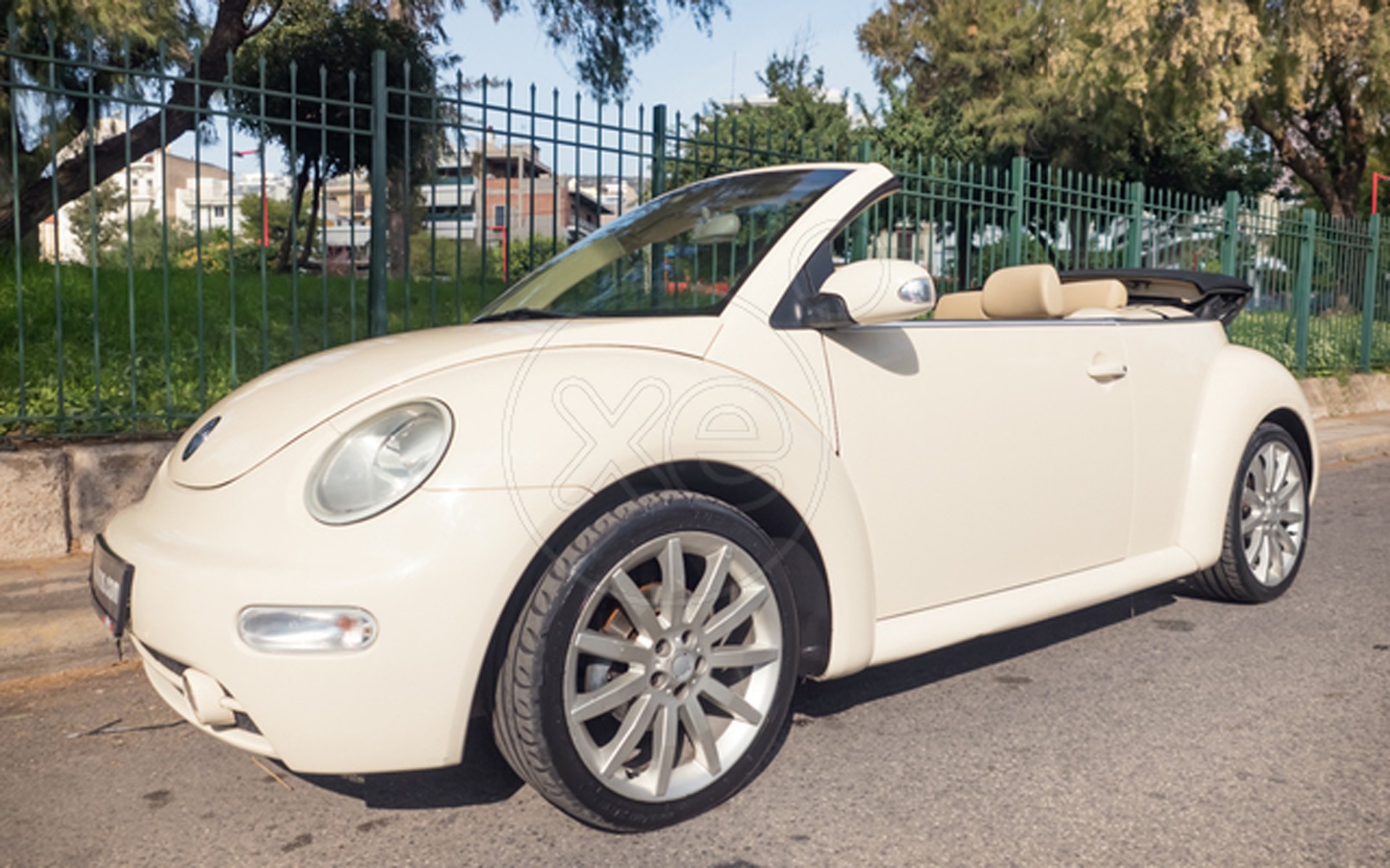 3 μεταχειρισμένα Volkswagen Beetle από 4.500 ευρώ