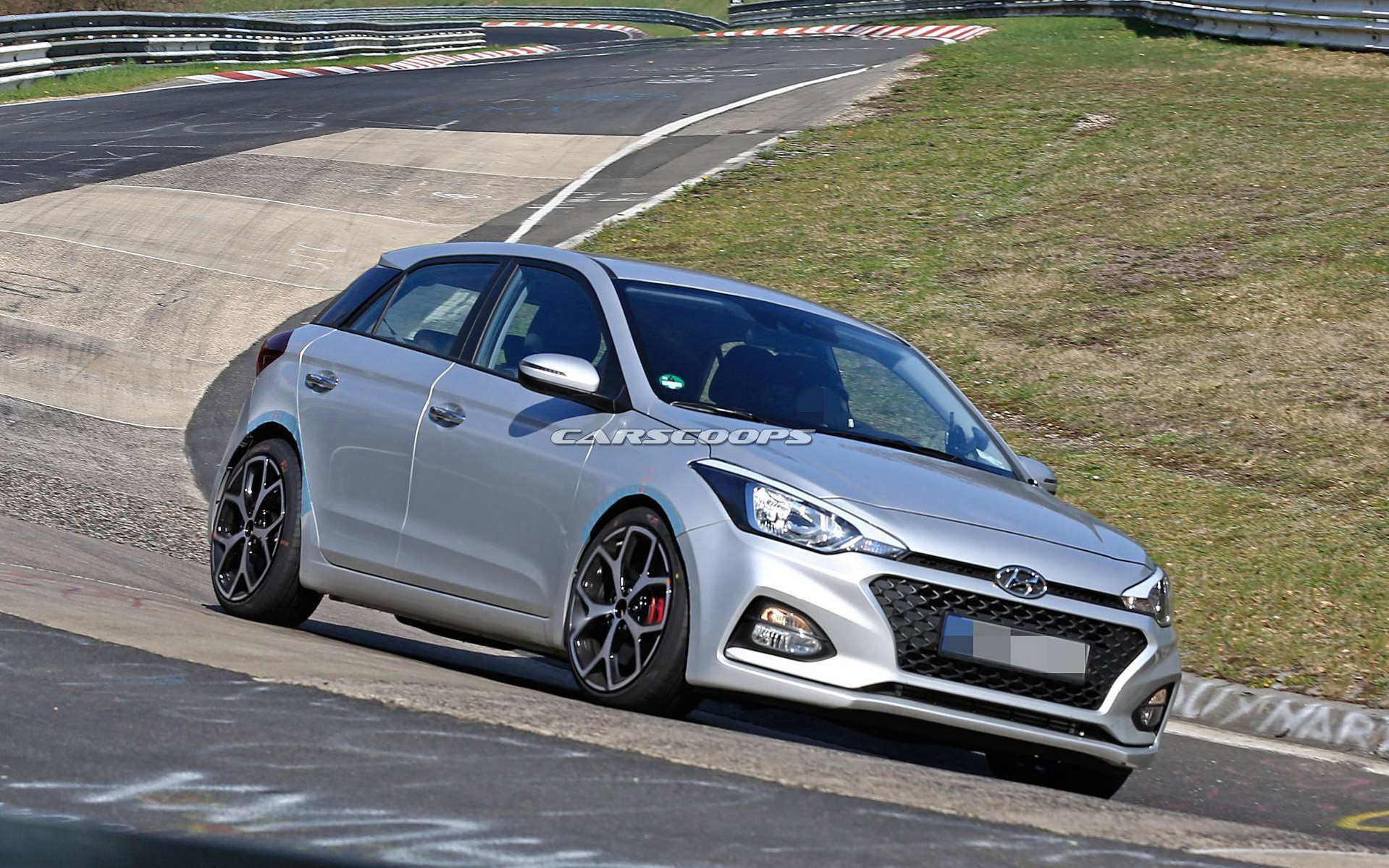 Το Hyundai i20 N βγήκε από το «καβούκι» του