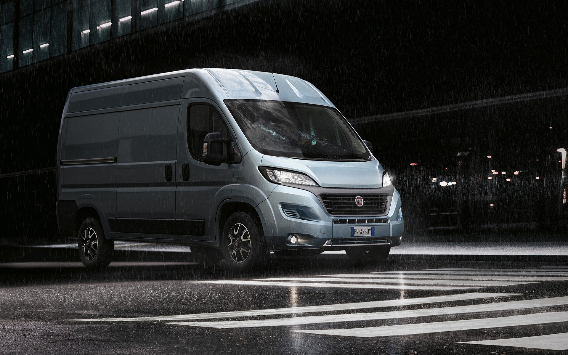 Και ηλεκτρικό και diesel και CNG: To νέο Fiat Ducato!