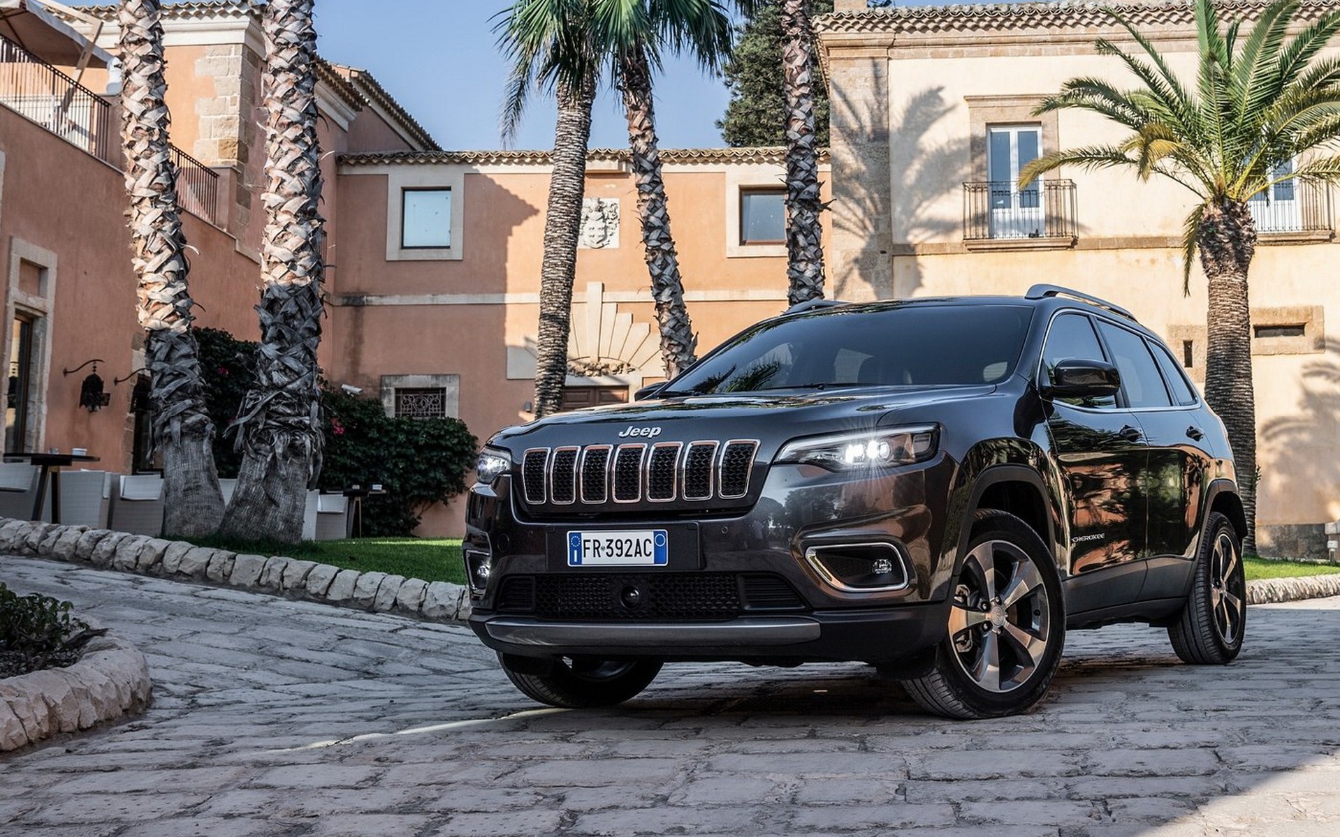 Οδηγούμε το νέο Jeep Cherokee