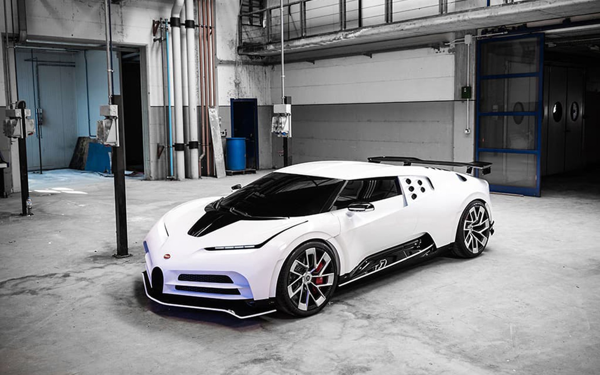 Αυτή είναι η Bugatti Centodieci