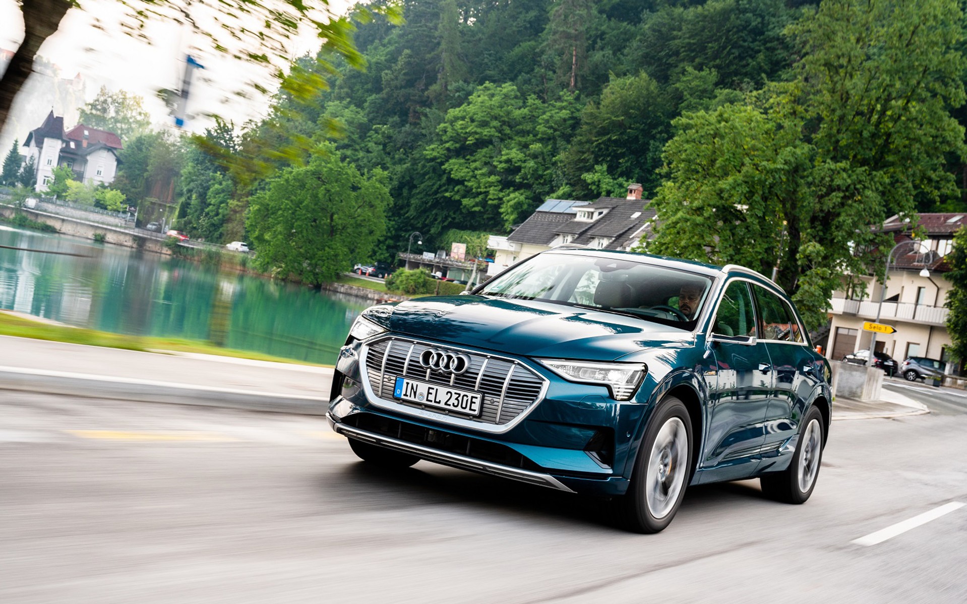 Δέκα χώρες σε 24 ώρες από το Audi e-tron!