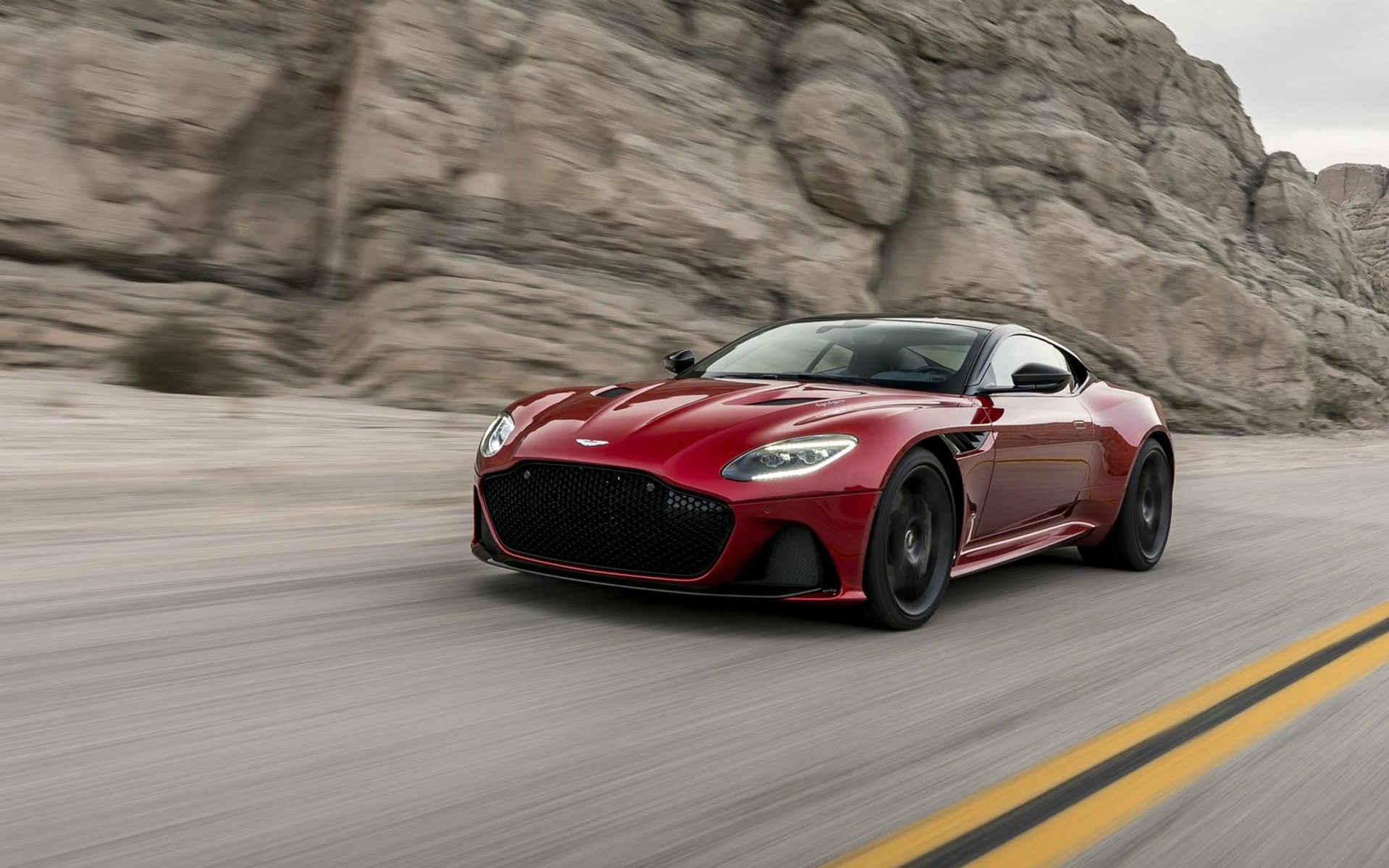 Τα supercars που θα δούμε στη νέα ταινία James Bond