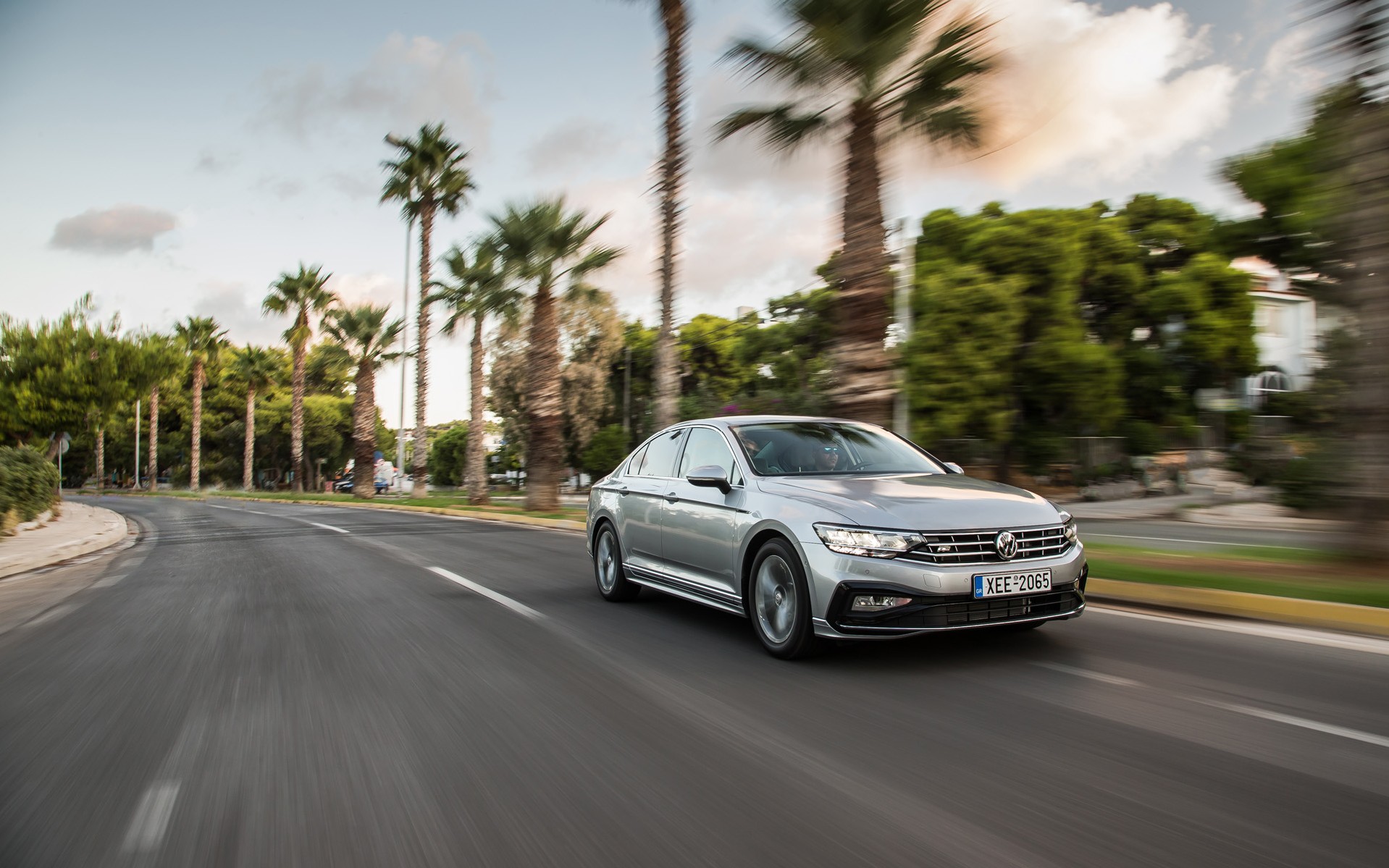 <br />
<b>Notice</b>: Undefined property: stdClass::$title in <b>/home/www3gocar/public_html/templates/t2024/ice_c/9a1326b63621589c2d0ae49576f7df8a09573c42_0.file.box.featured.tpl.php</b> on line <b>89</b><br />