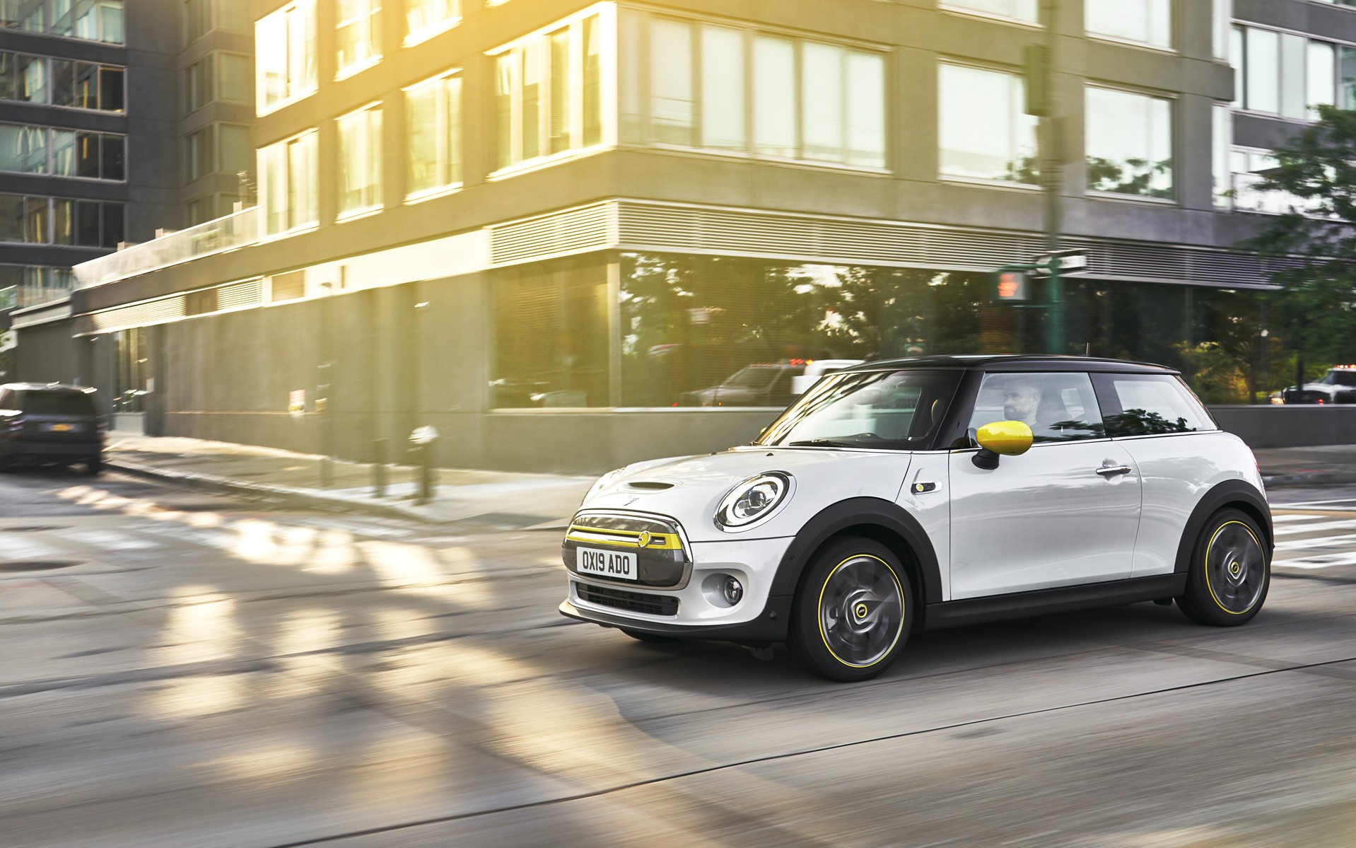 Πόσο κοστίζει στην Ελλάδα το πρώτο ηλεκτρικό ΜΙΝΙ;