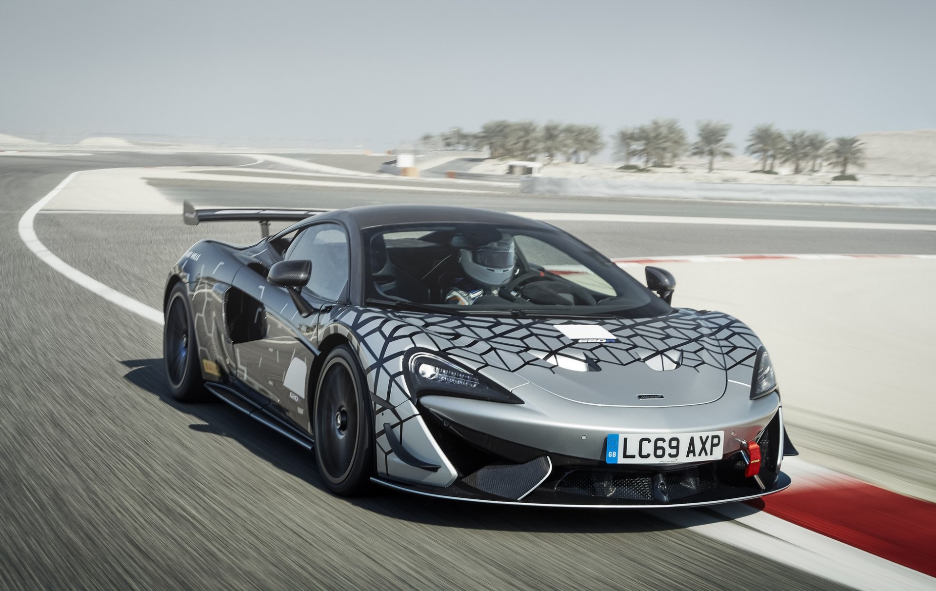 Μία αγωνιστική McLaren για το δρόμο