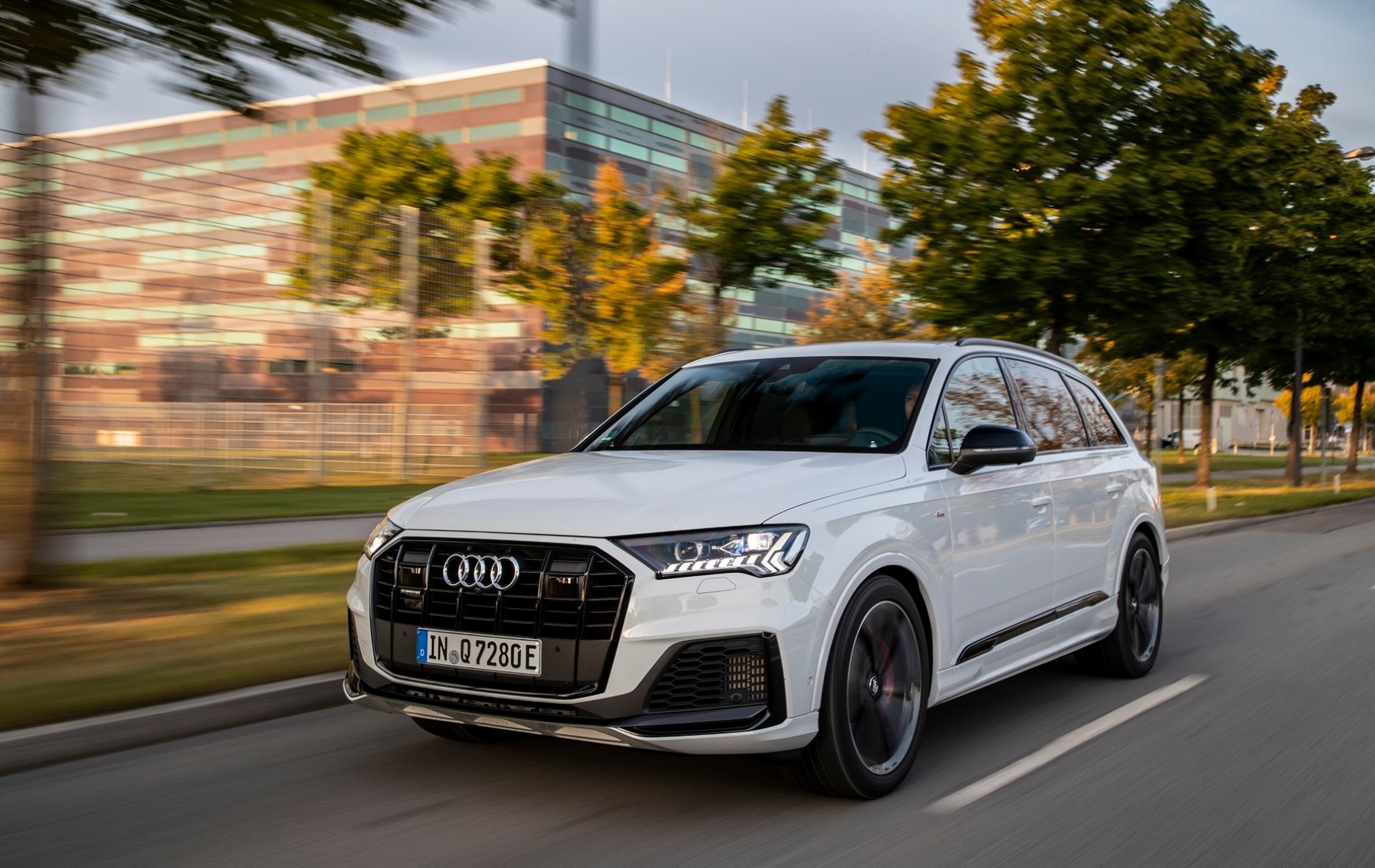 Q7 TFSI e Quattro: Το νεότερο μέλος των plug-in της Audi