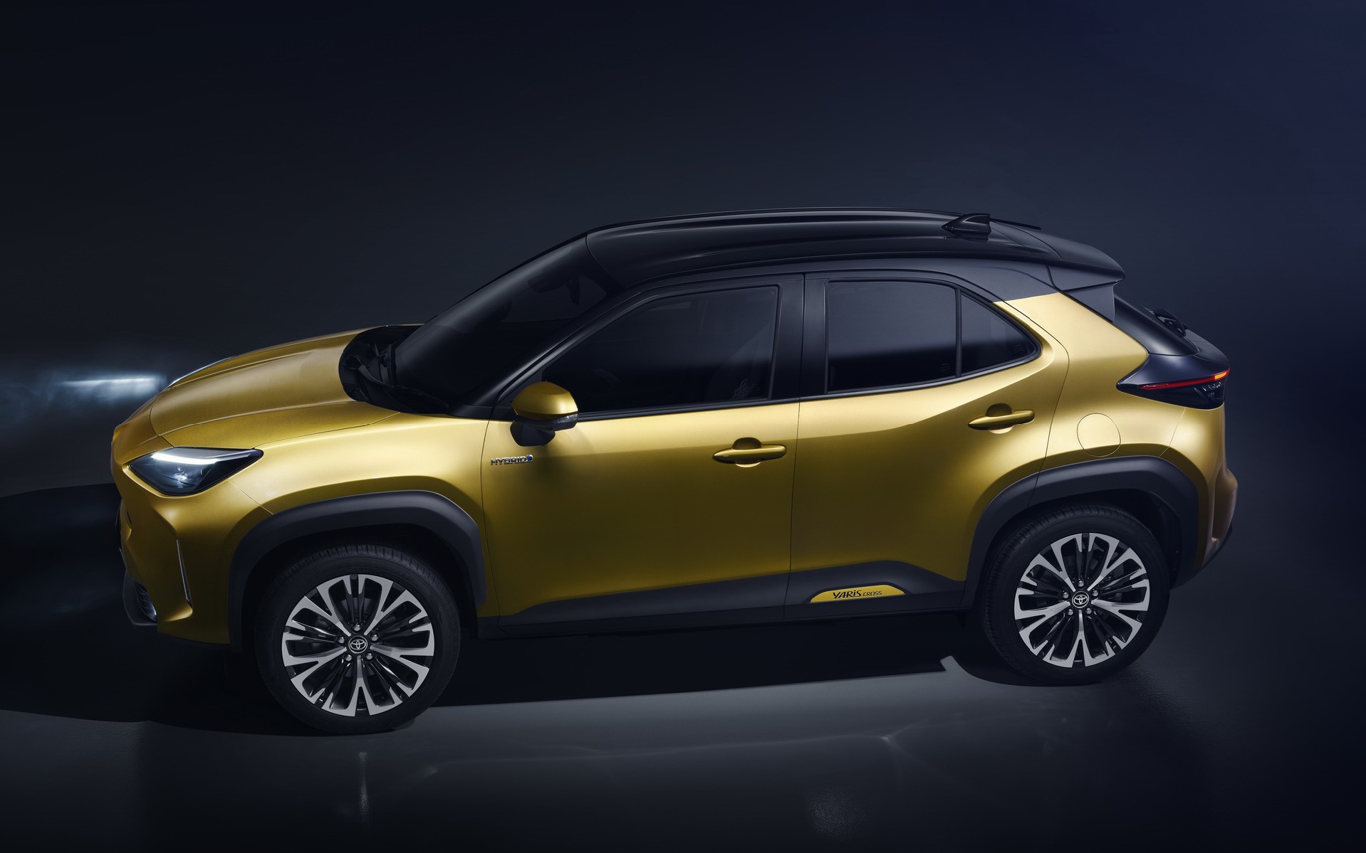 Αυτό είναι το Toyota Yaris Cross - Υβριδικό και τετρακίνητο μικρό SUV