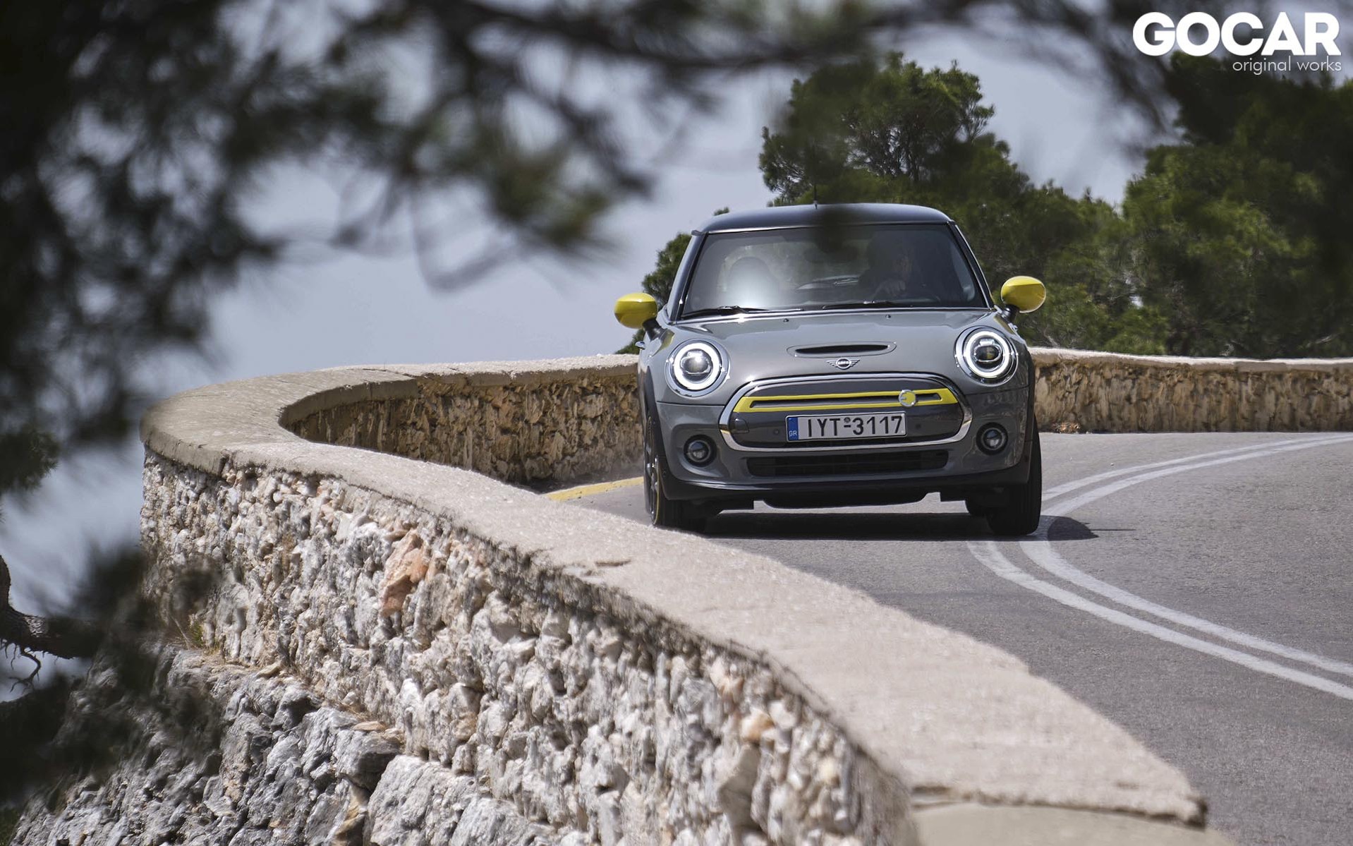 Δοκιμή: MINI Cooper SE - Για την πρίζα