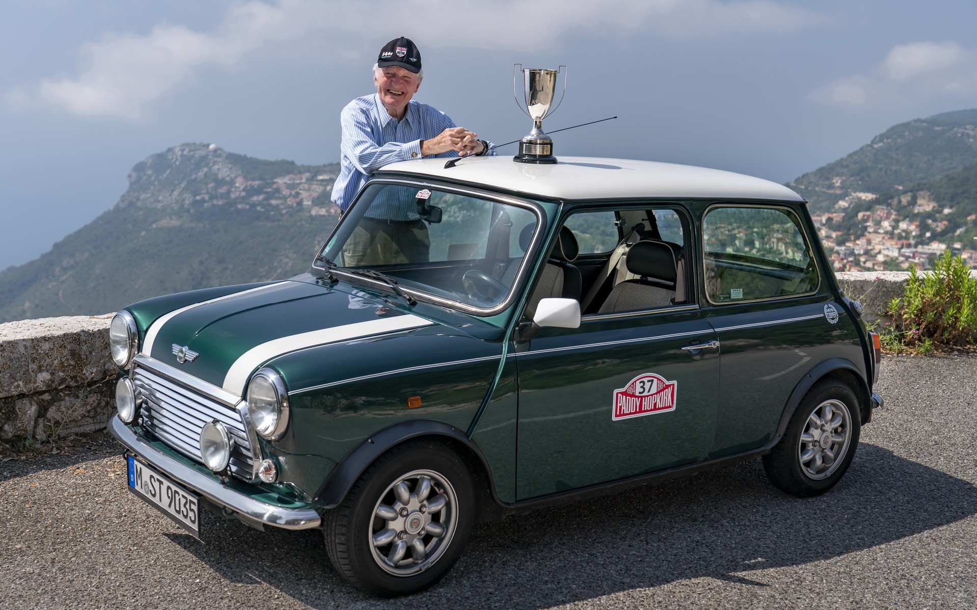 O ‘Θρύλος’ Paddy Hopkirk θυμάται το κατόρθωμά του στο Monte Carlo Rally του 1964 με το κλασικό Mini Cooper S
