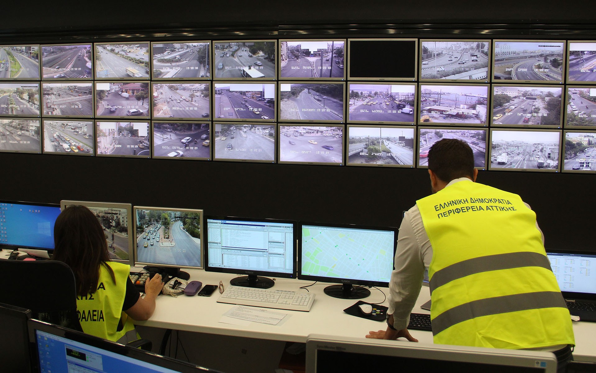 Εικόνα από 250 κάμερες σε 44 οθόνες: Το GOCAR στο Κέντρο Διαχείρισης Κυκλοφορίας