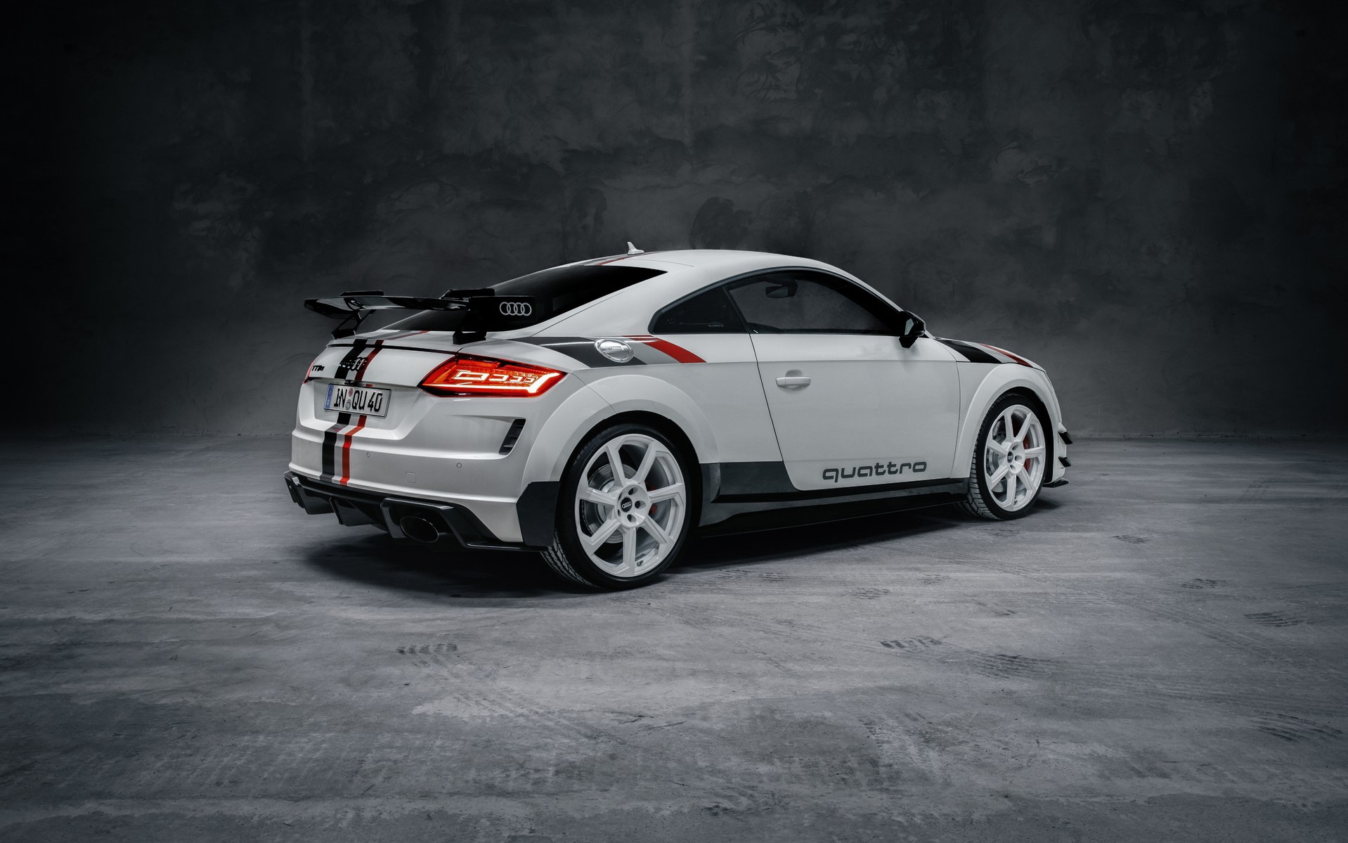 40 μοναδικά κομμάτια για τα 40 χρόνια quattro 