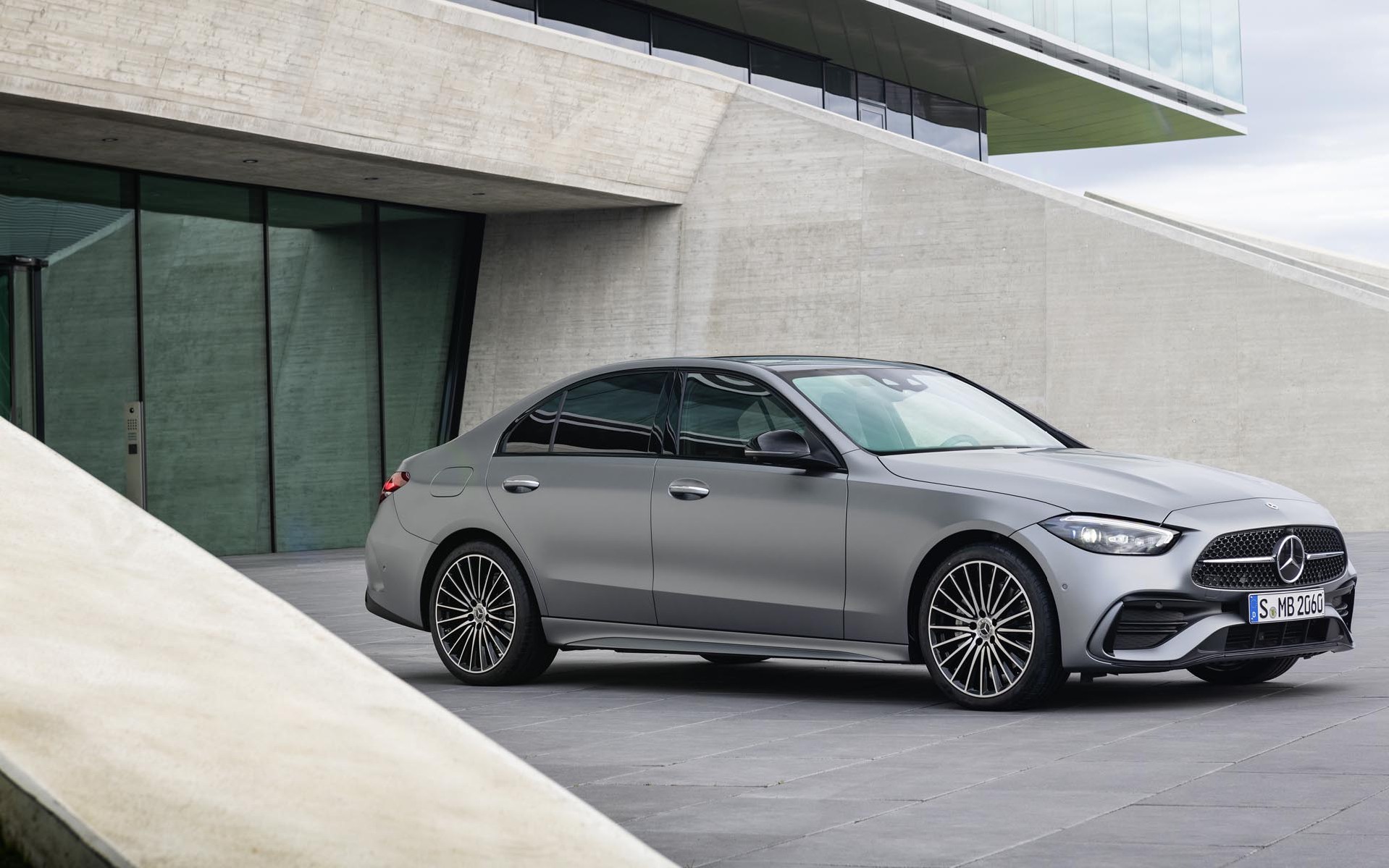 Αυτή είναι η νέα Mercedes-Benz C-Class (video)