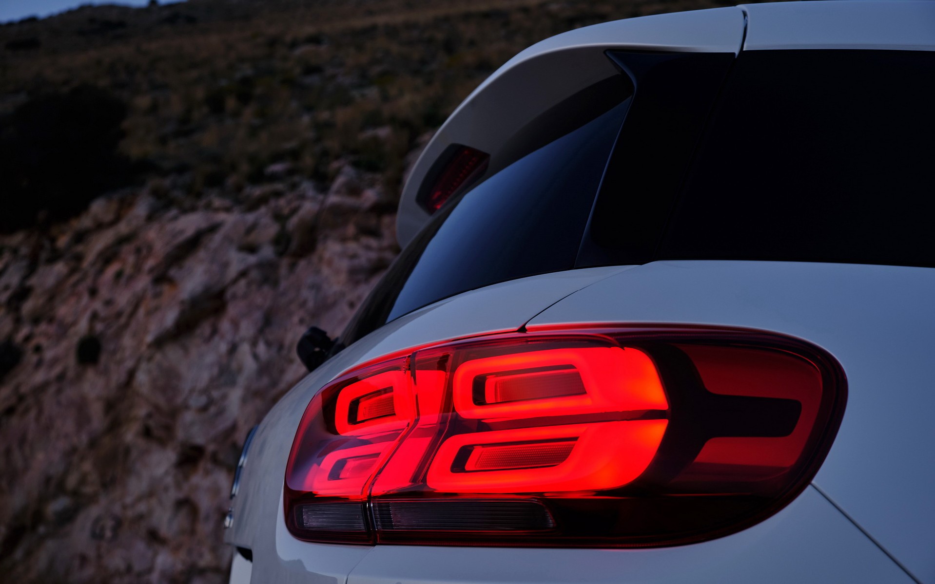 Μεγάλο SUV με 720 lt πορτμπαγκάζ, 130 ίππους και τιμή 30.750 € - Ποιο είναι;