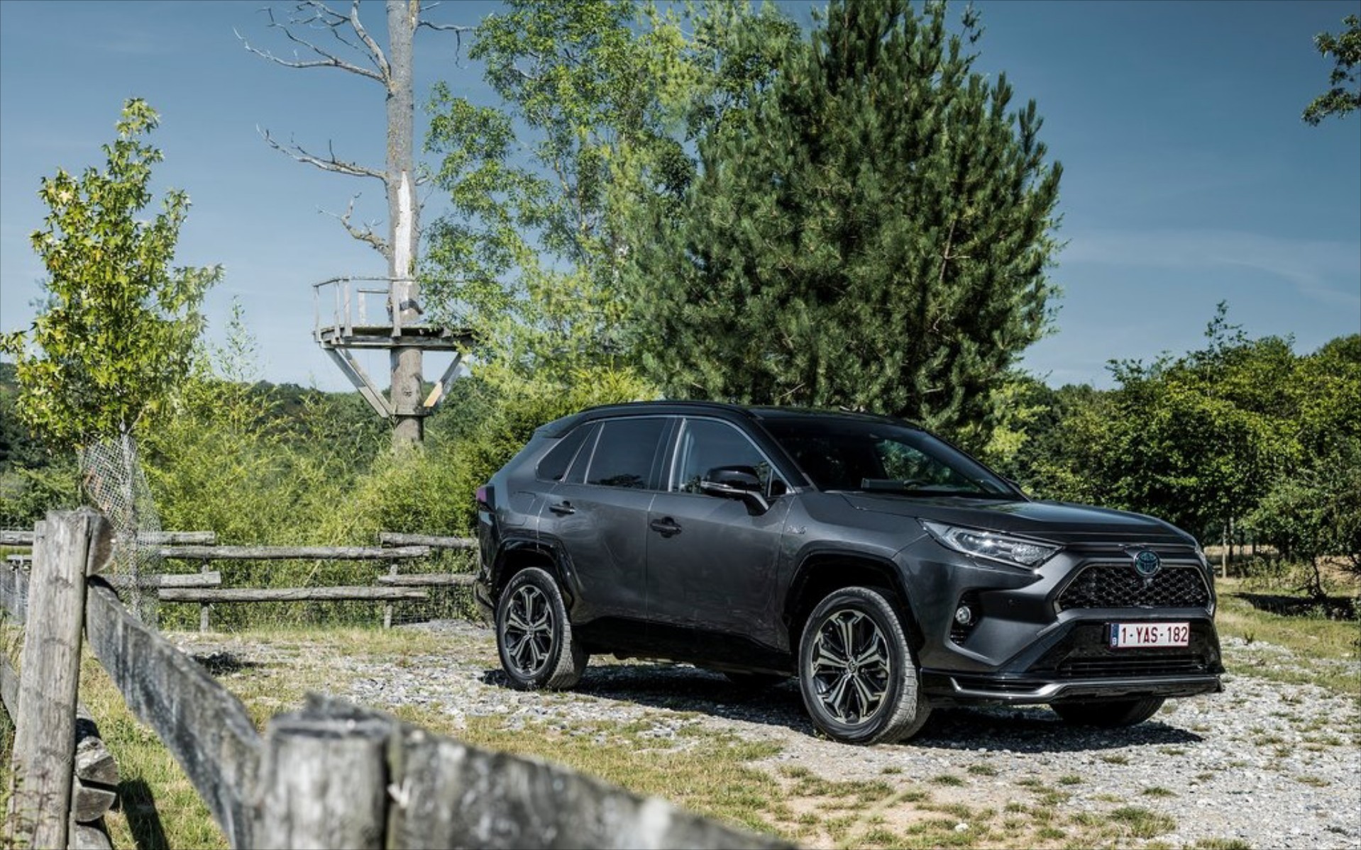 Οι τιμές του Toyota RAV4 PlugIn Hybrid στην Ελλάδα Με 306 ίππους