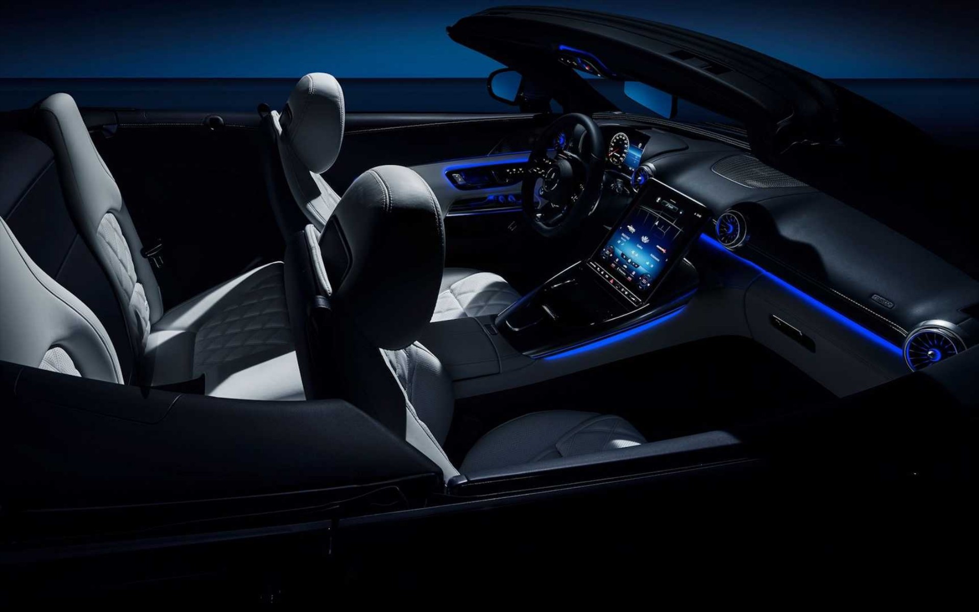 Αυτό είναι το εσωτερικό της νέας Mercedes-AMG SL 