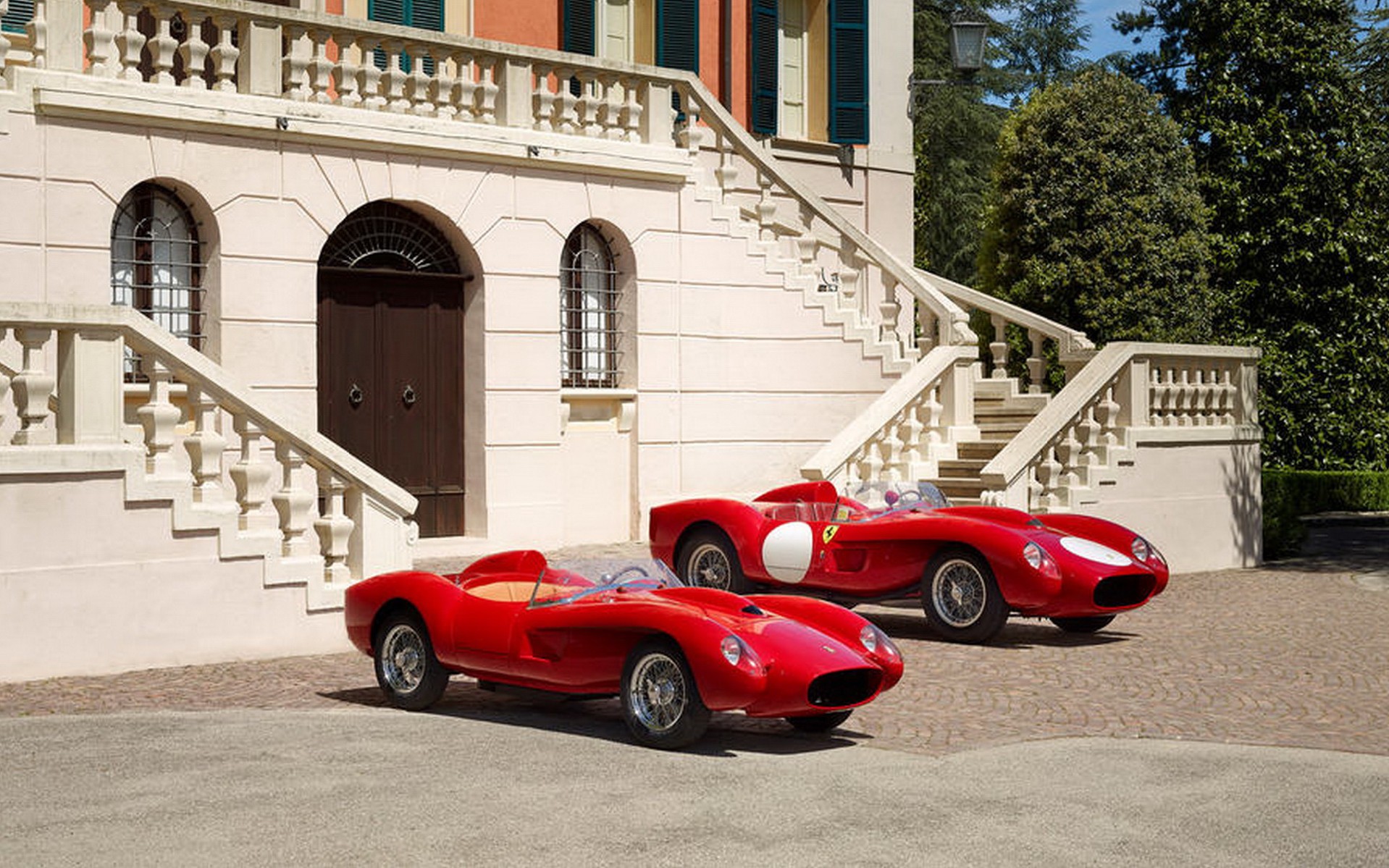 Testa Rossa J: Η ηλεκτρική Ferrari υπό κλίμακα που αναβιώνει τον θρύλο