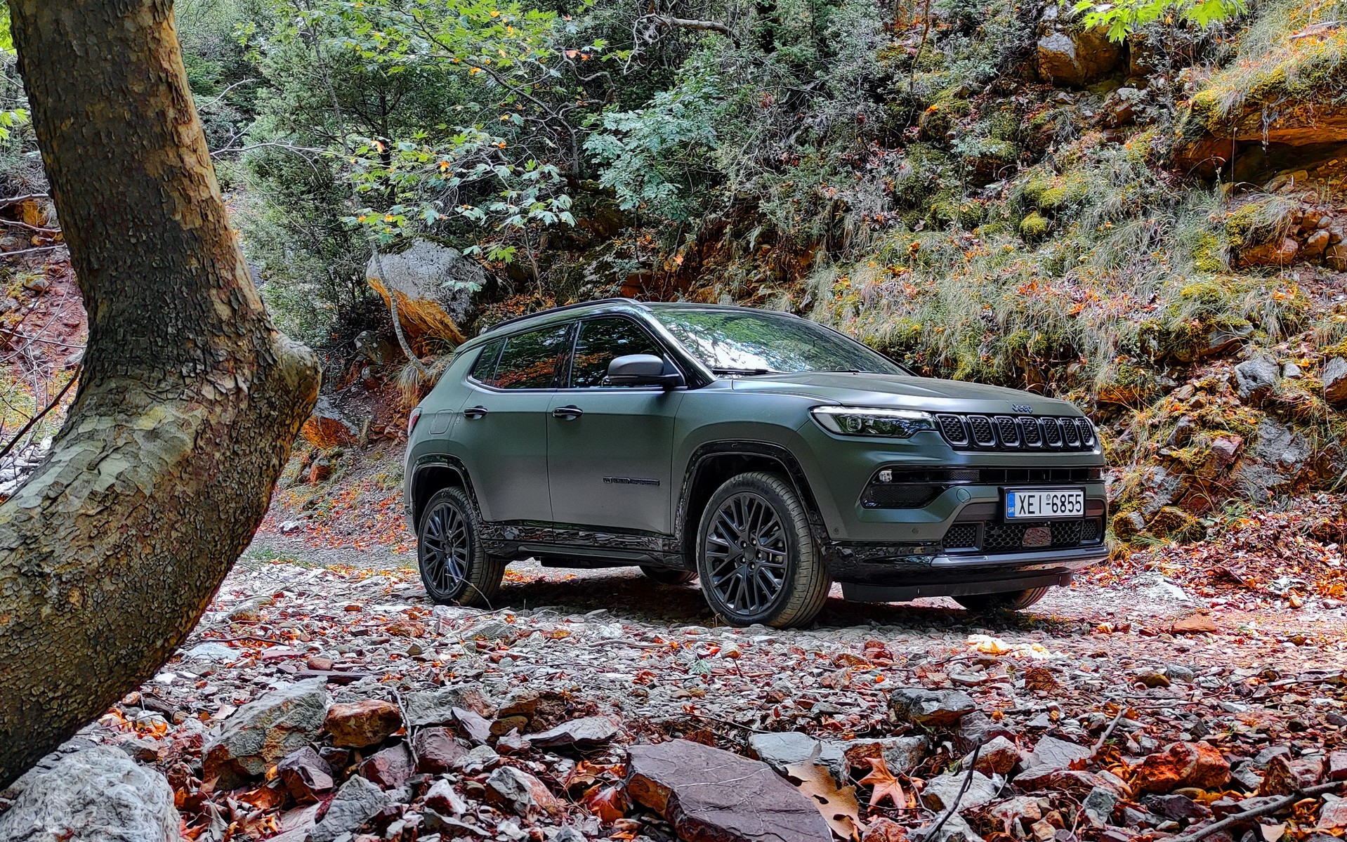 Δοκιμάζουμε το νέο Jeep Compass 4xe Plug-in Hybrid 240 PS