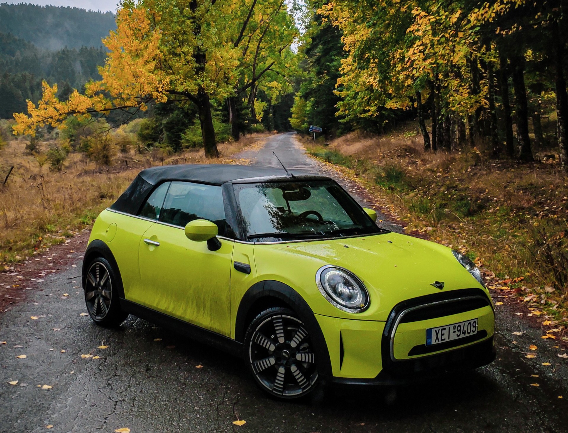 Οδοιπορικό στην ορεινή Αρκαδία με MINI Cooper Cabrio