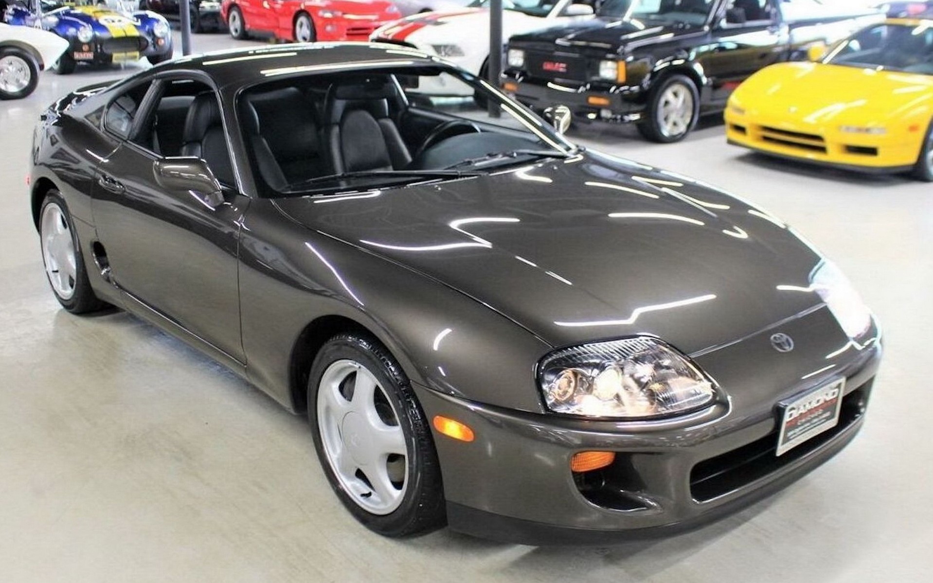 Toyota Supra MK4 με μόλις 15.511 km πωλείται για 300.000 δολάρια!