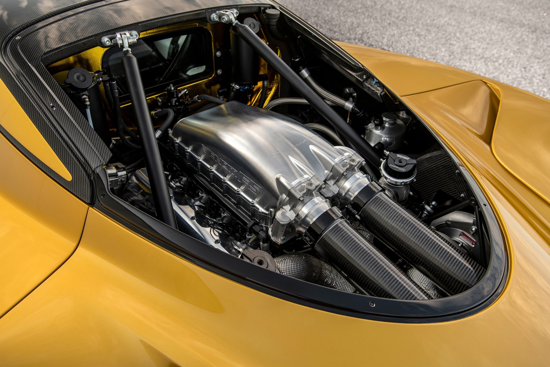 Ποιο hypercar που πωλείται σήμερα δεν έχει αερόσακους;  