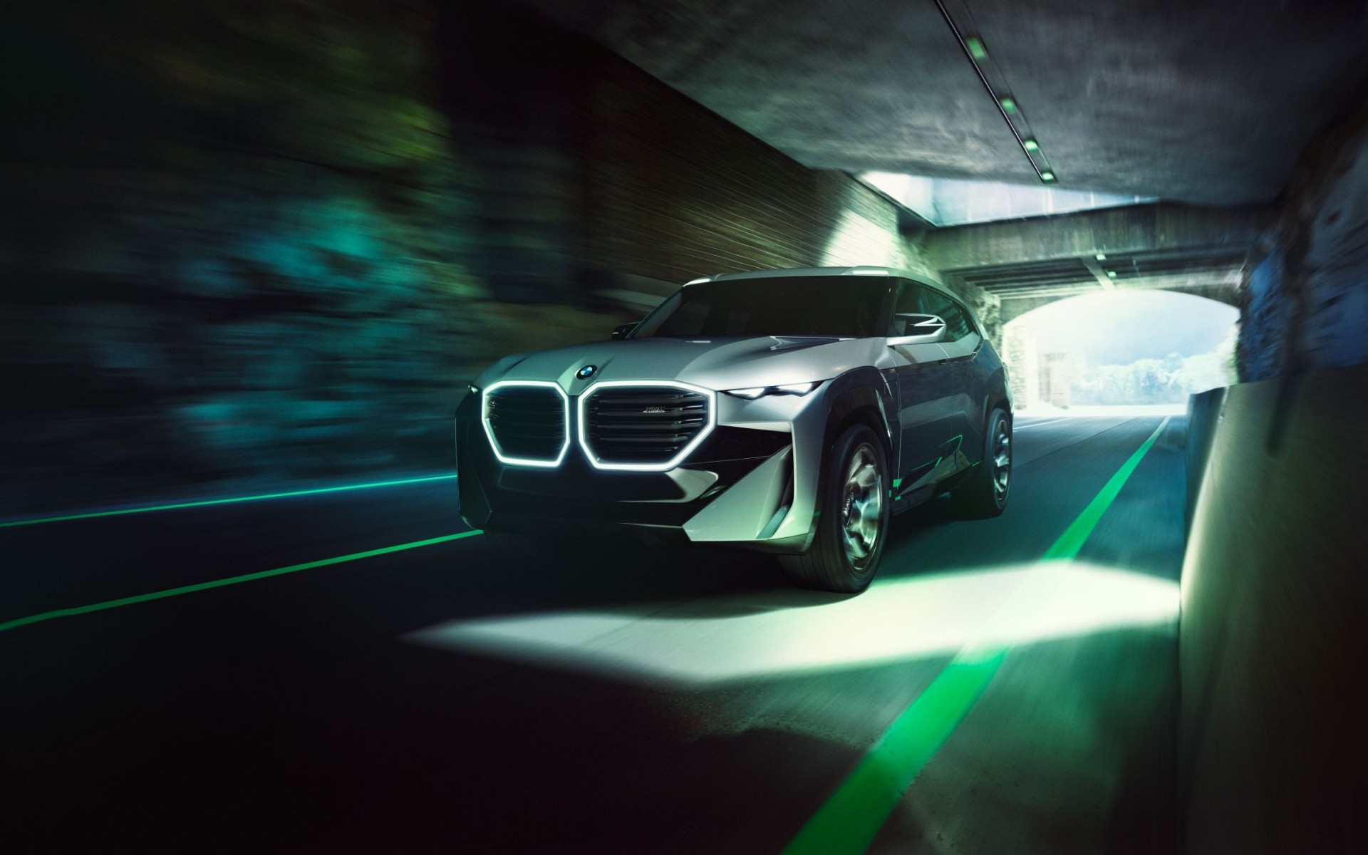 Νέα BMW XM, το επιβλητικό SUV που αποδίδει φόρο τιμής στη θρυλική M1 