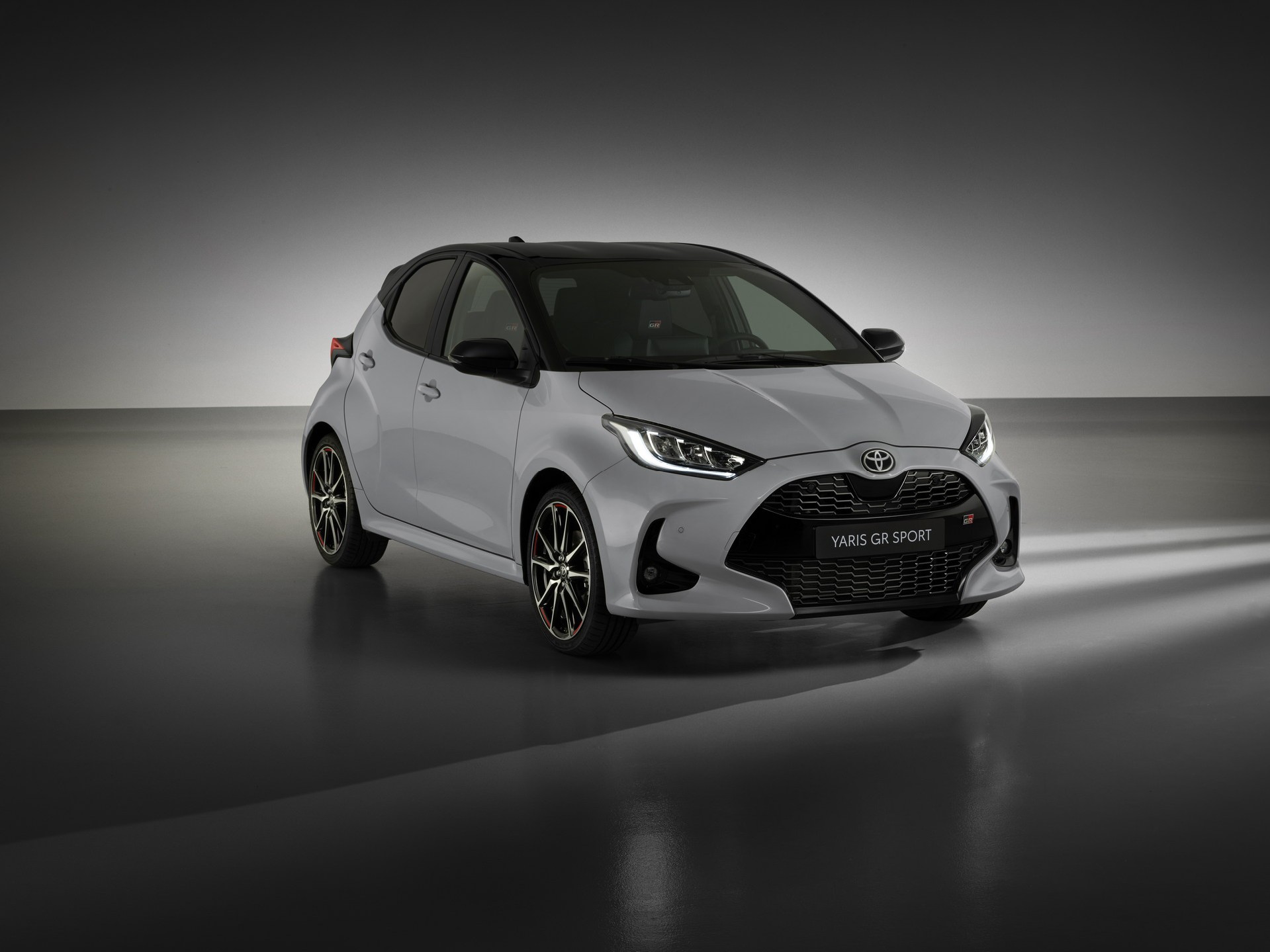 Το best-seller Toyota Yaris, τώρα και σε έκδοση GR Sport