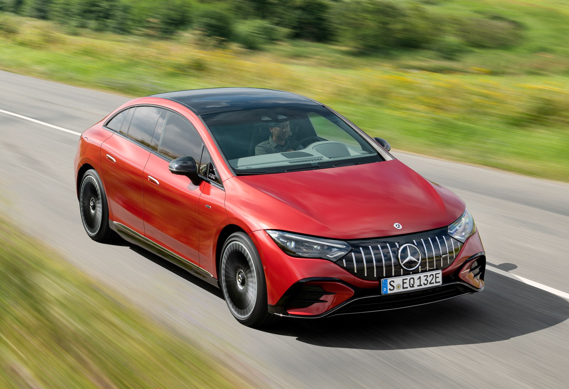 Νέα Mercedes-AMG EQE, με 687 ίππους και 518 km αυτονομία