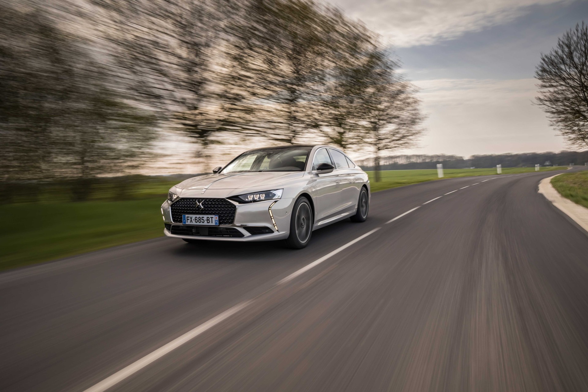 <br />
<b>Notice</b>: Undefined property: stdClass::$title in <b>/home/www3gocar/public_html/templates/t2024/ice_c/9a1326b63621589c2d0ae49576f7df8a09573c42_0.file.box.featured.tpl.php</b> on line <b>89</b><br />