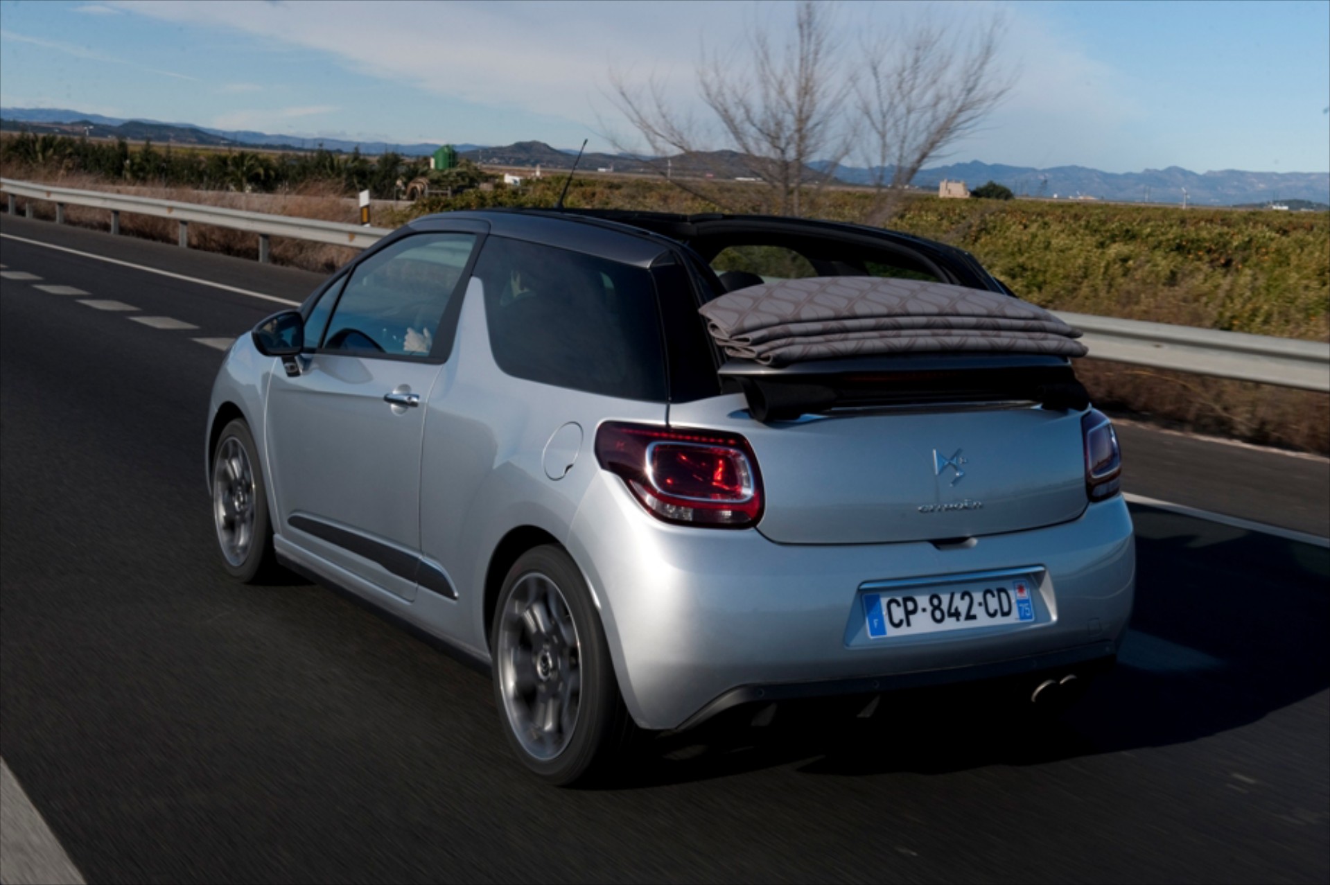 Νέο Citroën DS3 Cabrio στην Ελλάδα 