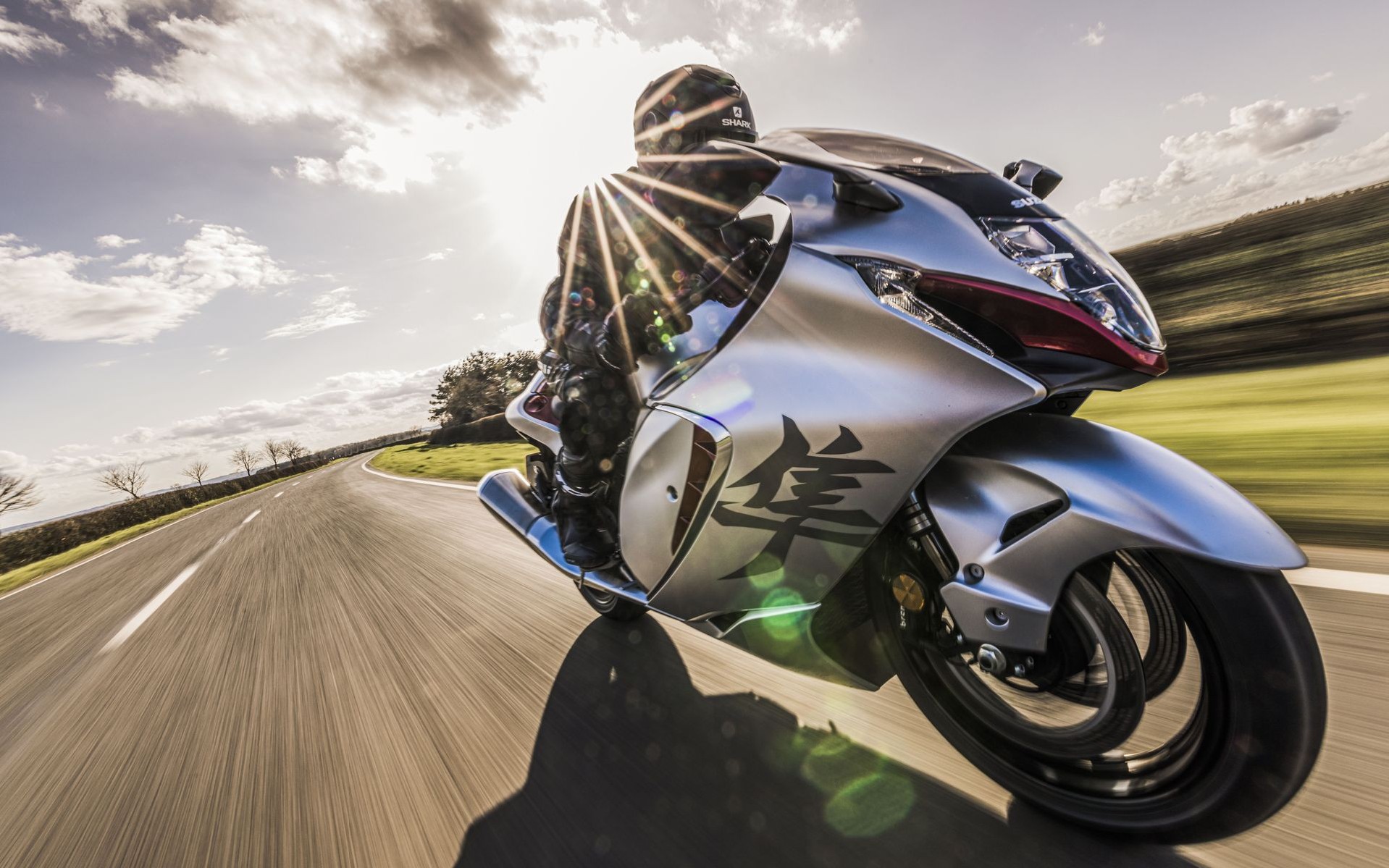 Νέα Suzuki GSX1300R Hayabusa: Ικανή για όλα