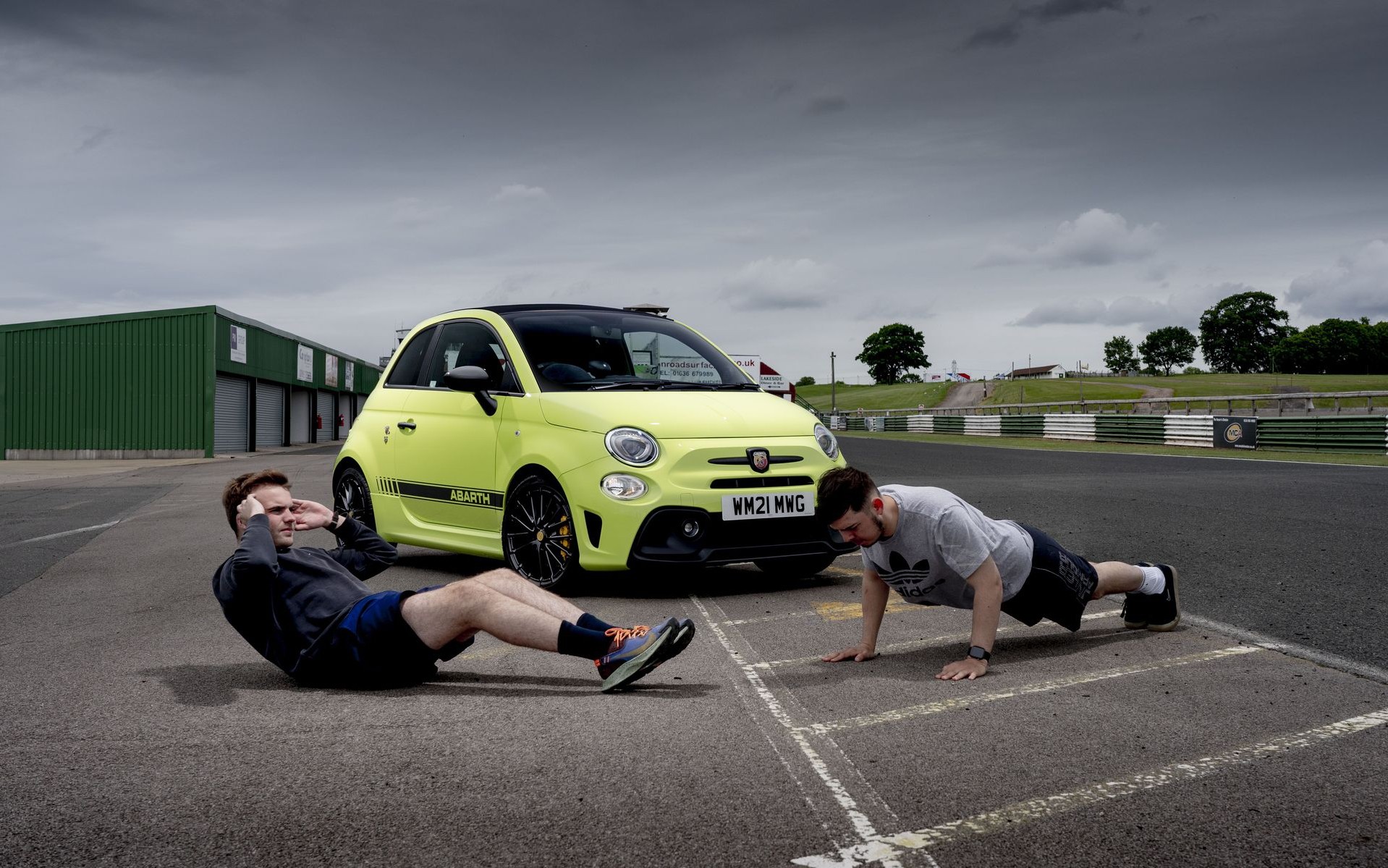 Έρευνα: Η οδήγηση σε πίστα σε ανεβάζει πιο πολύ από τη γυμναστική!