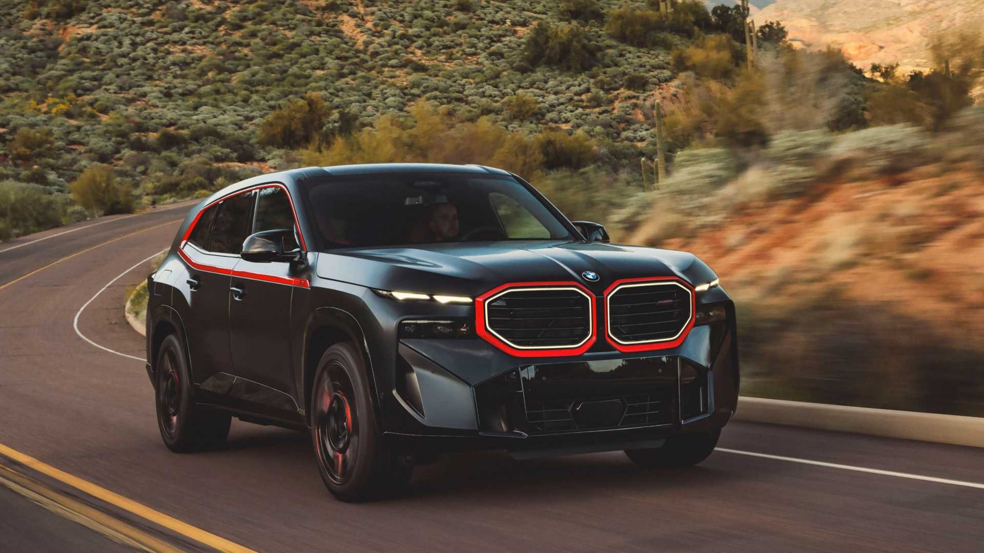 Νέα BMW XM Label Red: Το SUV των 748 ίππων που καίει 1,7 lt/100 km