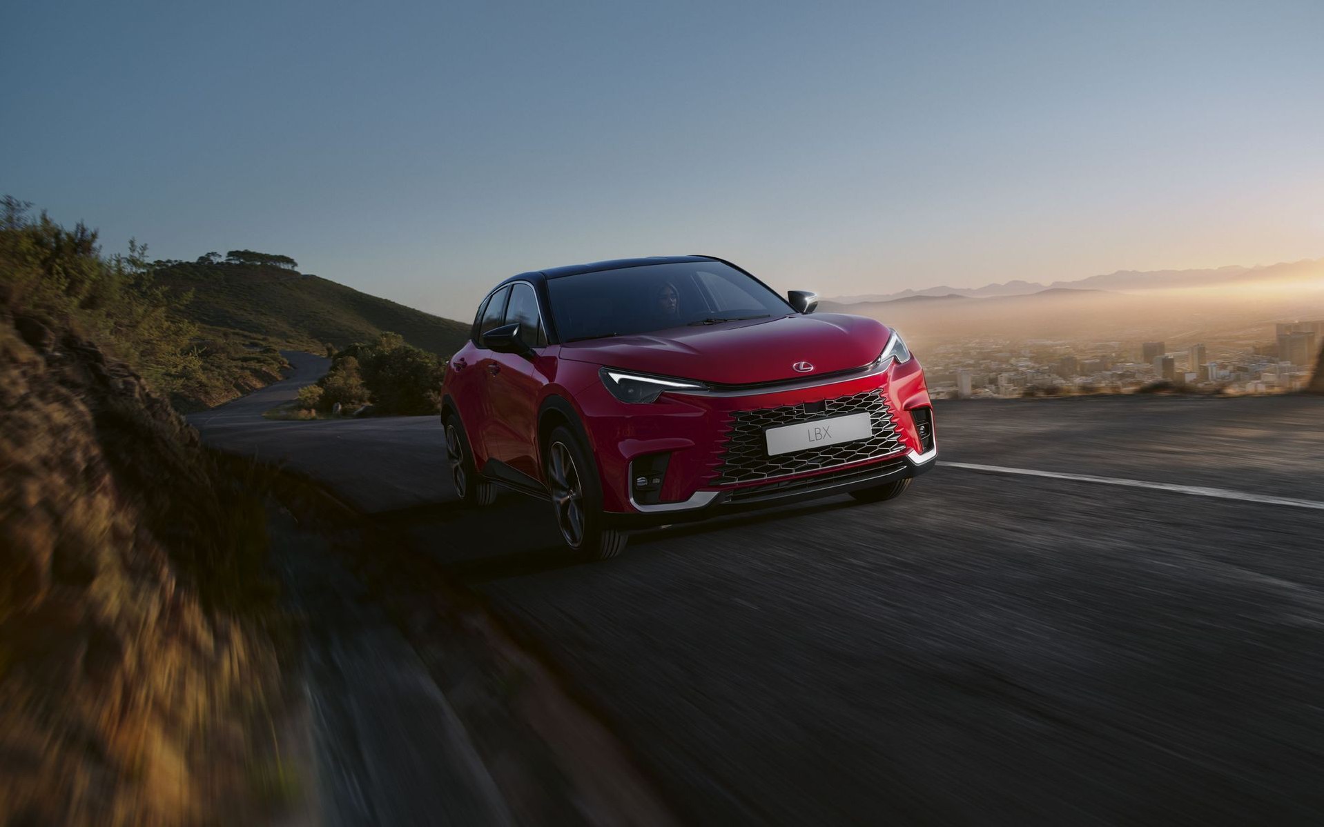 Νέο Lexus LBX: Δίνει ταυτότητα στα B-SUV