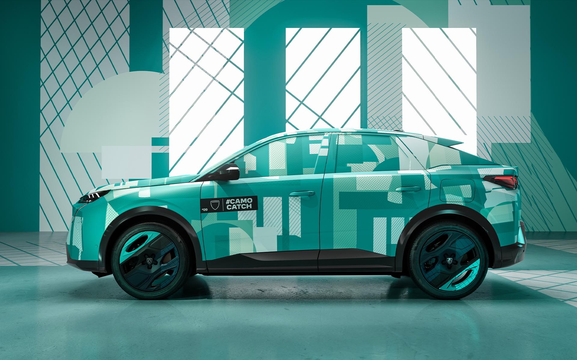 Νέο Peugeot E-3008: Οι πρώτες εικόνες του νέου SUV