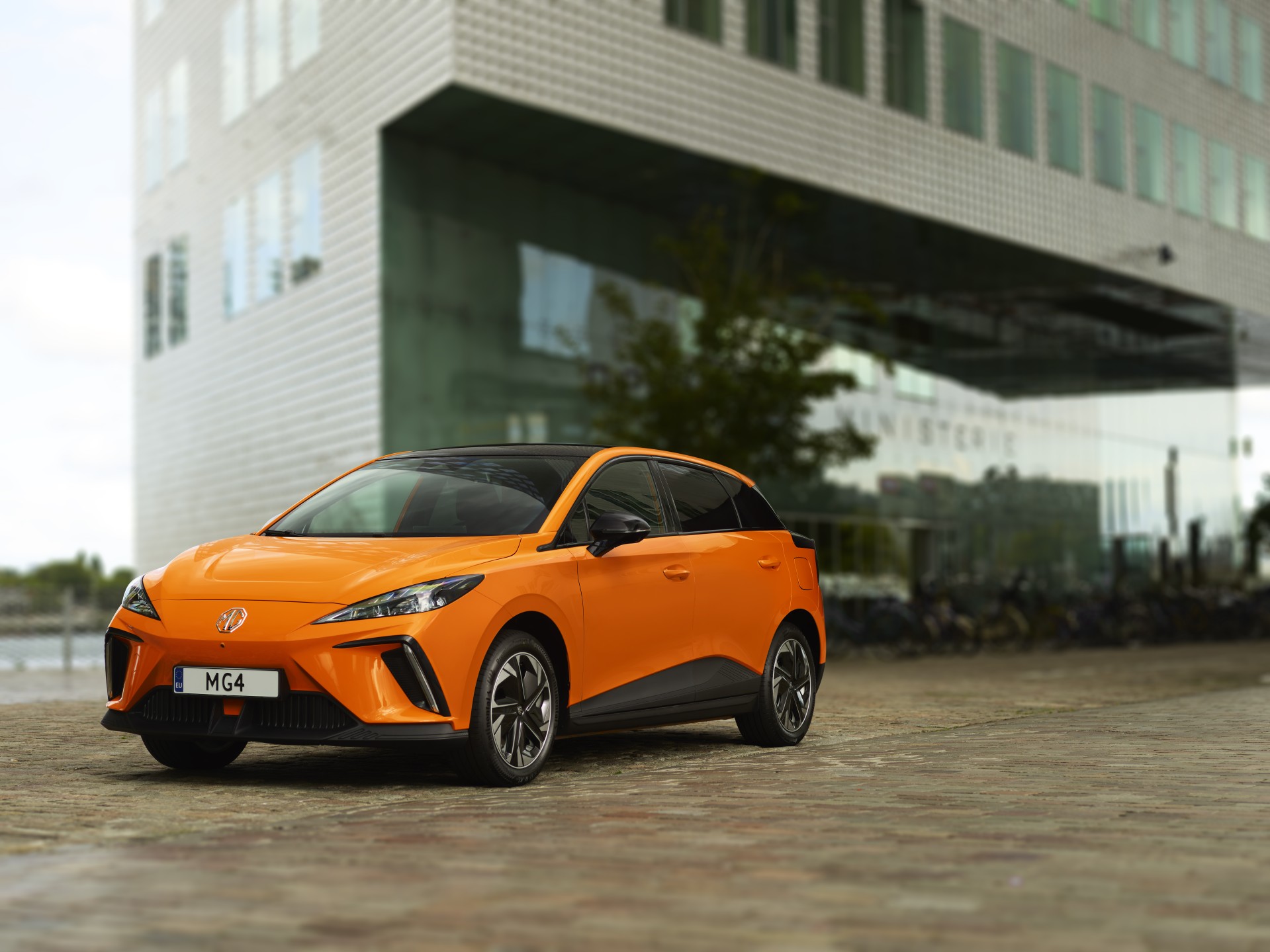 <br />
<b>Notice</b>:  Undefined property: stdClass::$title in <b>/home/www3gocar/public_html/templates/t2024/ice_c/9a1326b63621589c2d0ae49576f7df8a09573c42_0.file.box.featured.tpl.php</b> on line <b>89</b><br />
