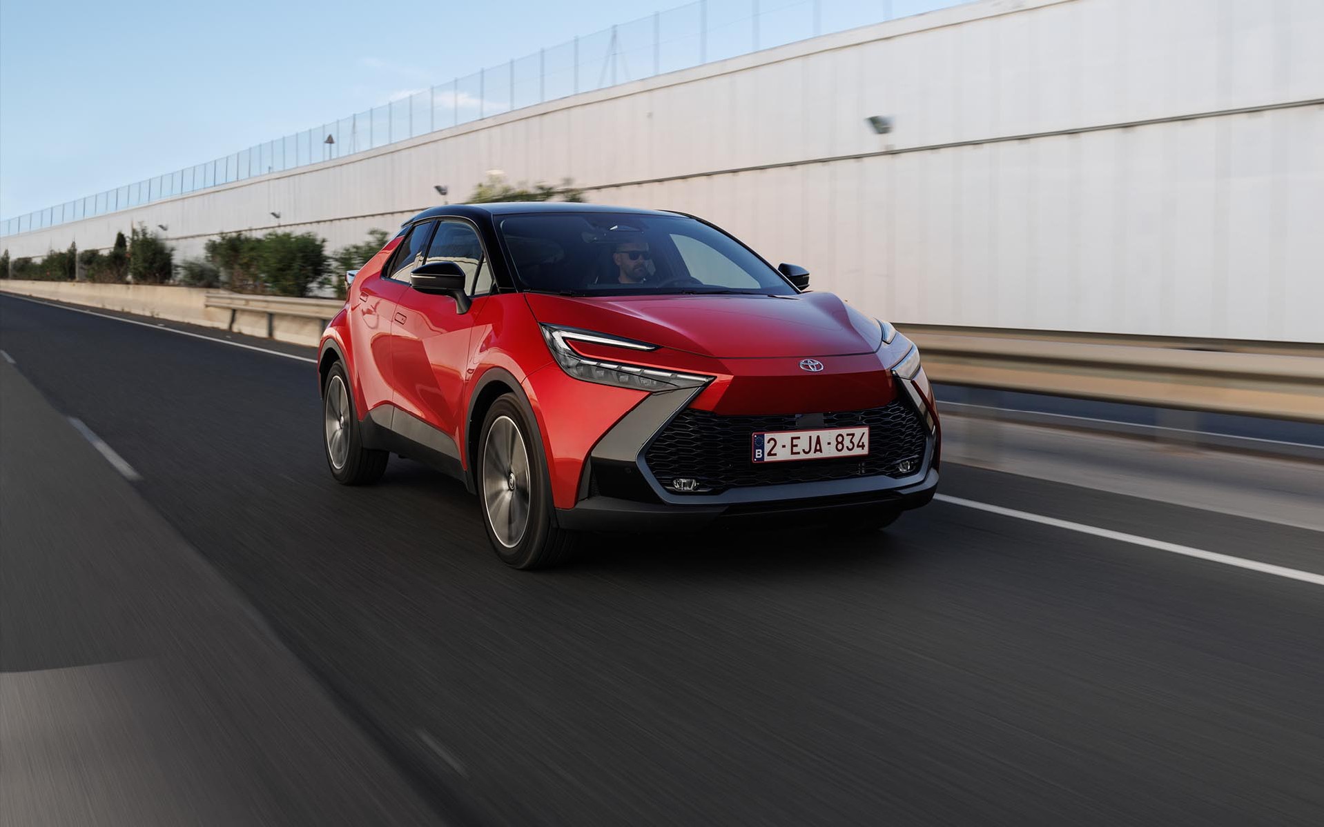 Οδηγούμε το νέο Toyota C-HR στην Ισπανία