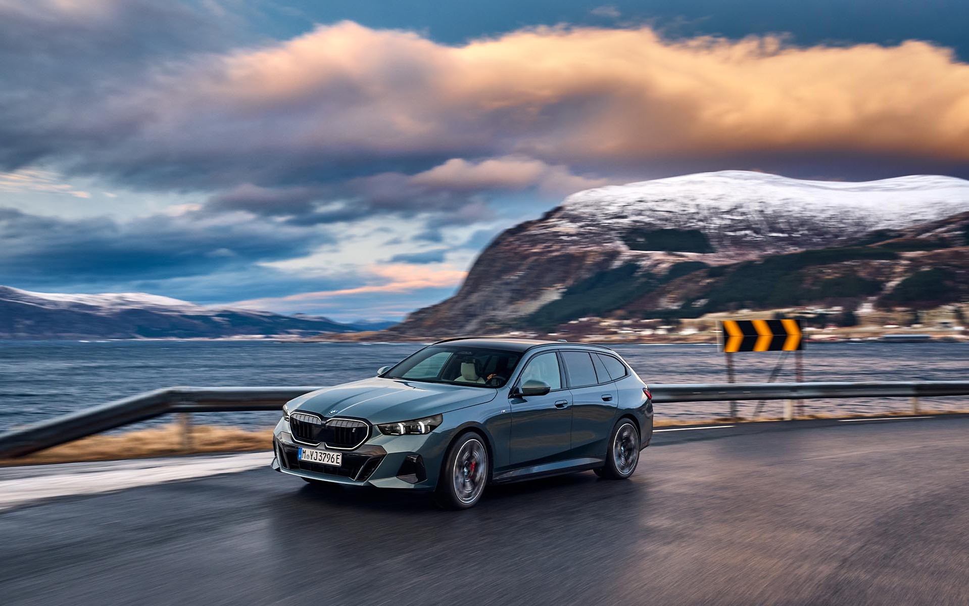 BMW 5 Series Touring: Για πρώτη φορά και ηλεκτρική! 
