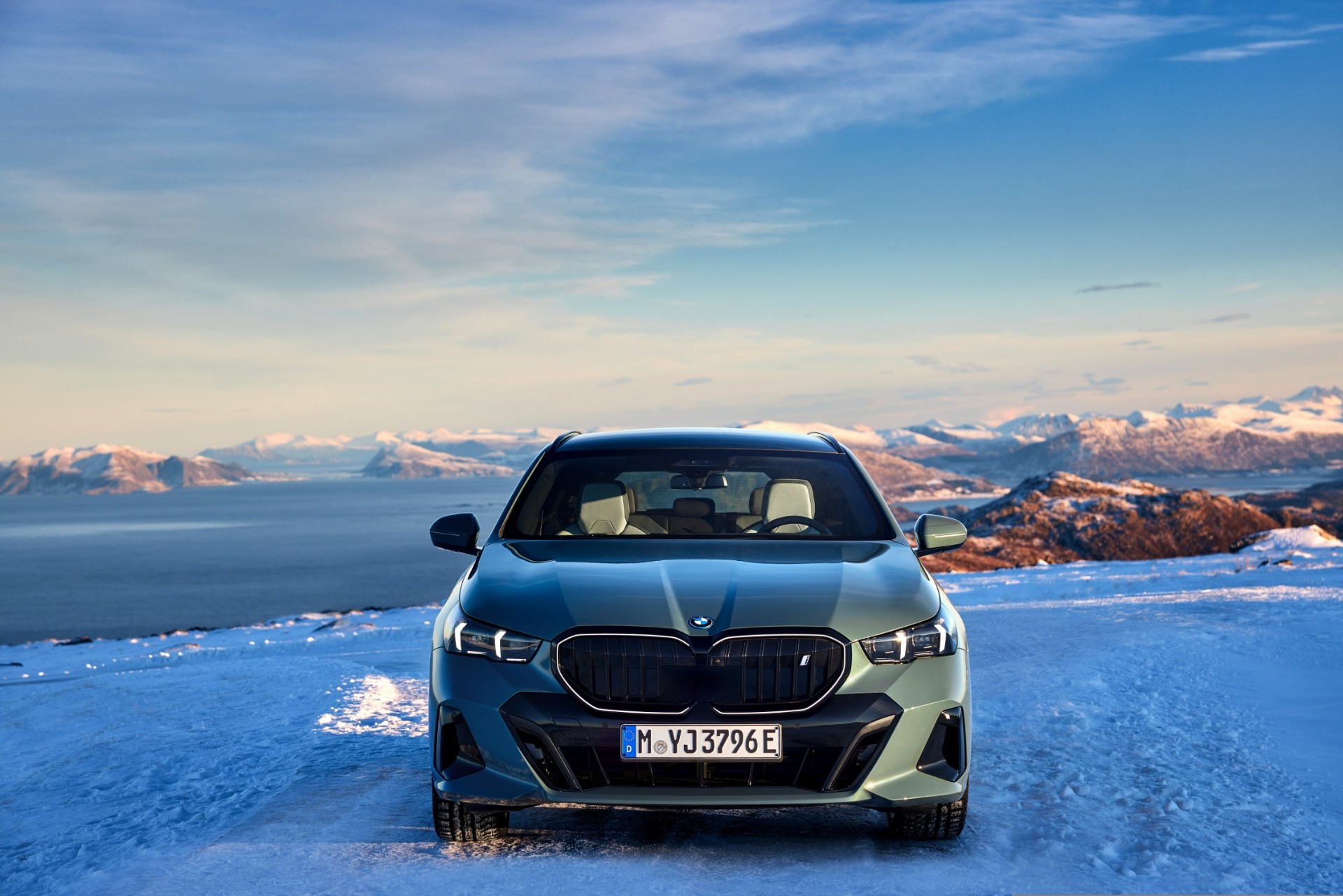 <br />
<b>Notice</b>:  Undefined property: stdClass::$title in <b>/home/www3gocar/public_html/templates/t2024/ice_c/9a1326b63621589c2d0ae49576f7df8a09573c42_0.file.box.featured.tpl.php</b> on line <b>89</b><br />
